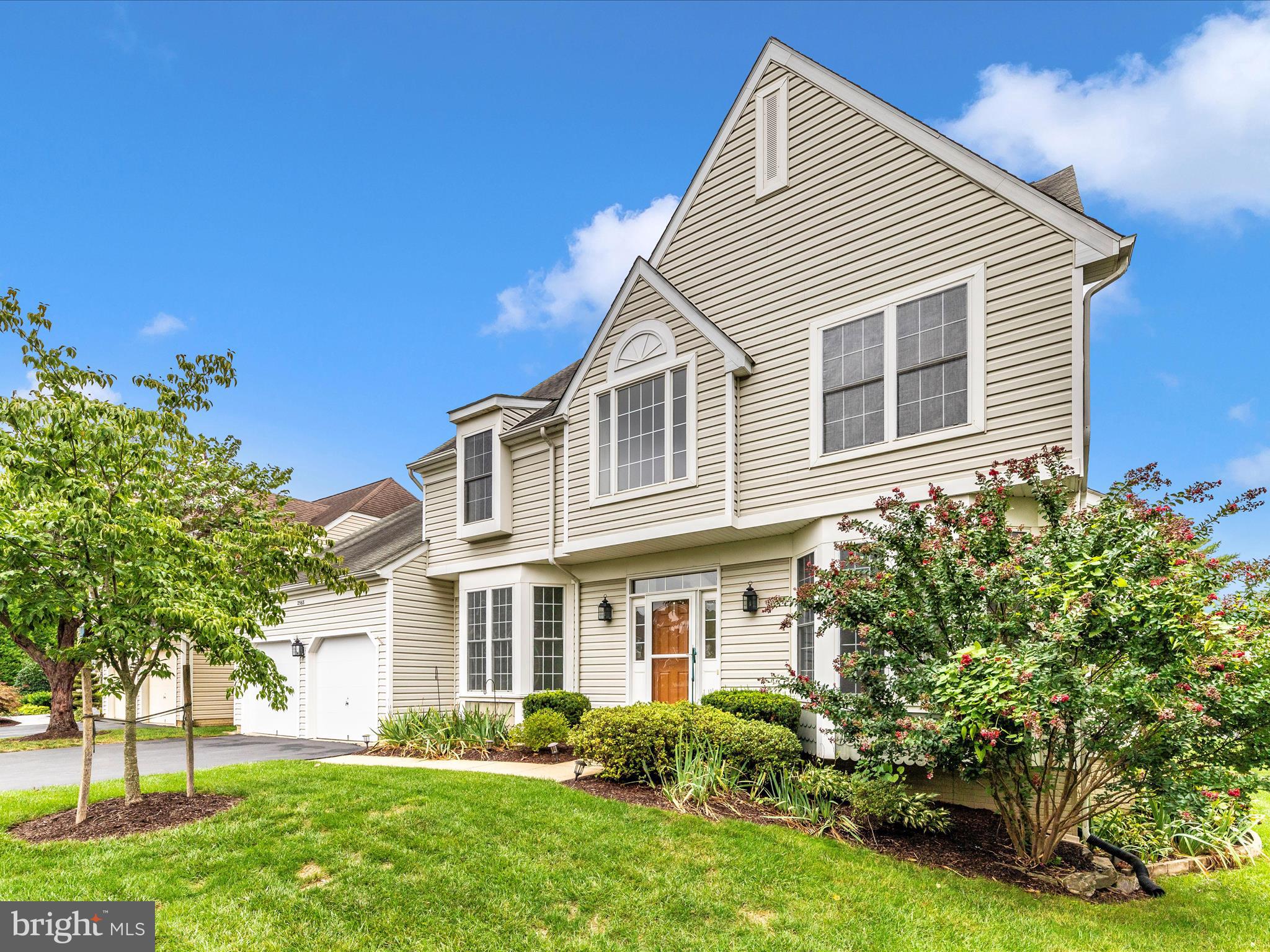 2568 Bear den Rd