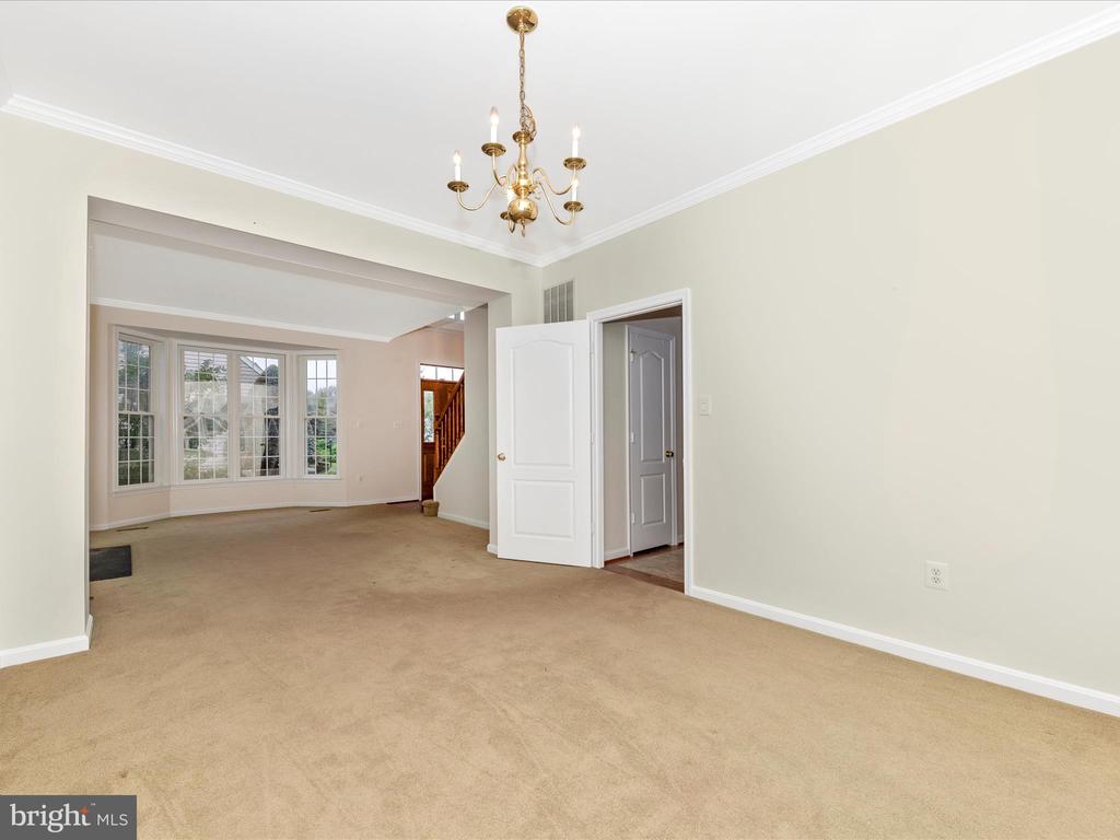 2568 Bear den Rd