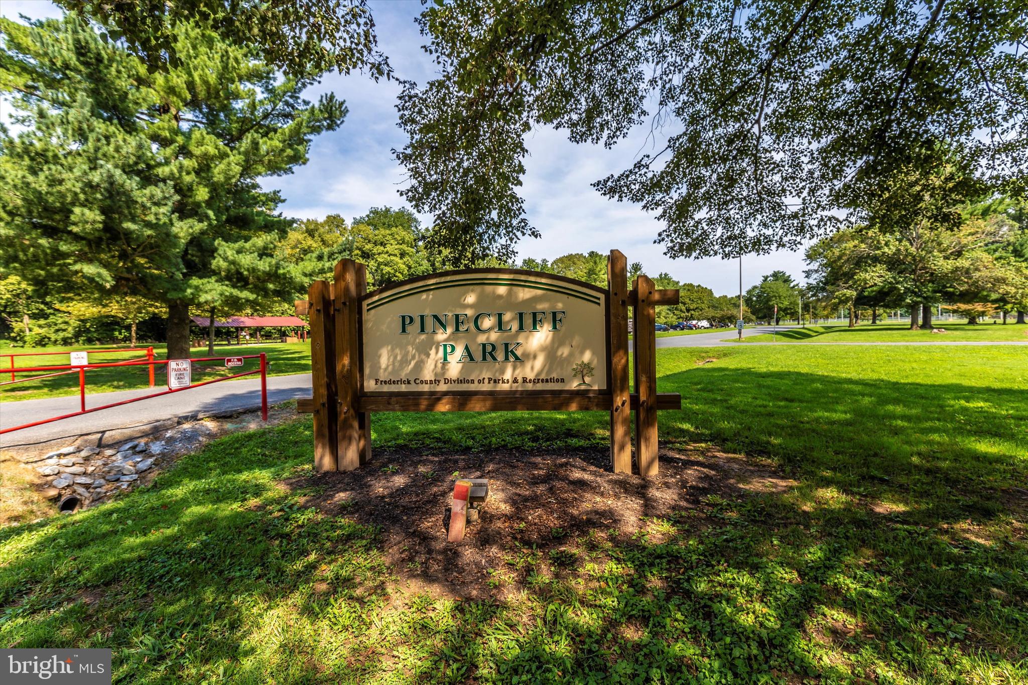 5509 Golden Eagle Rd