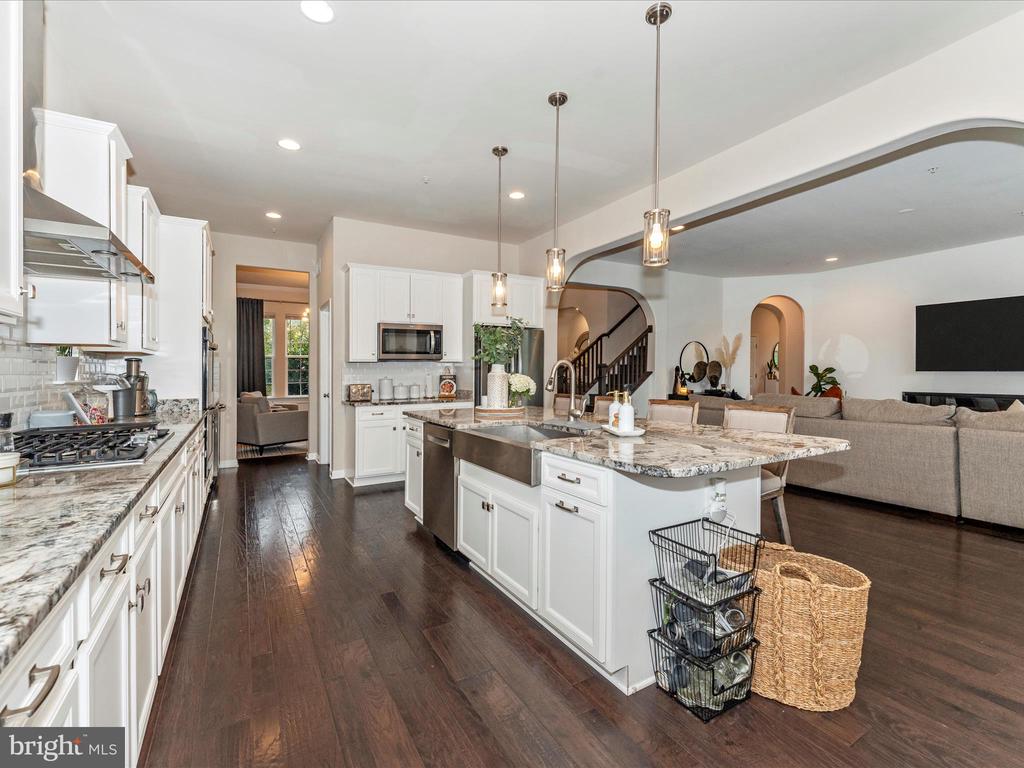 5509 Golden Eagle Rd