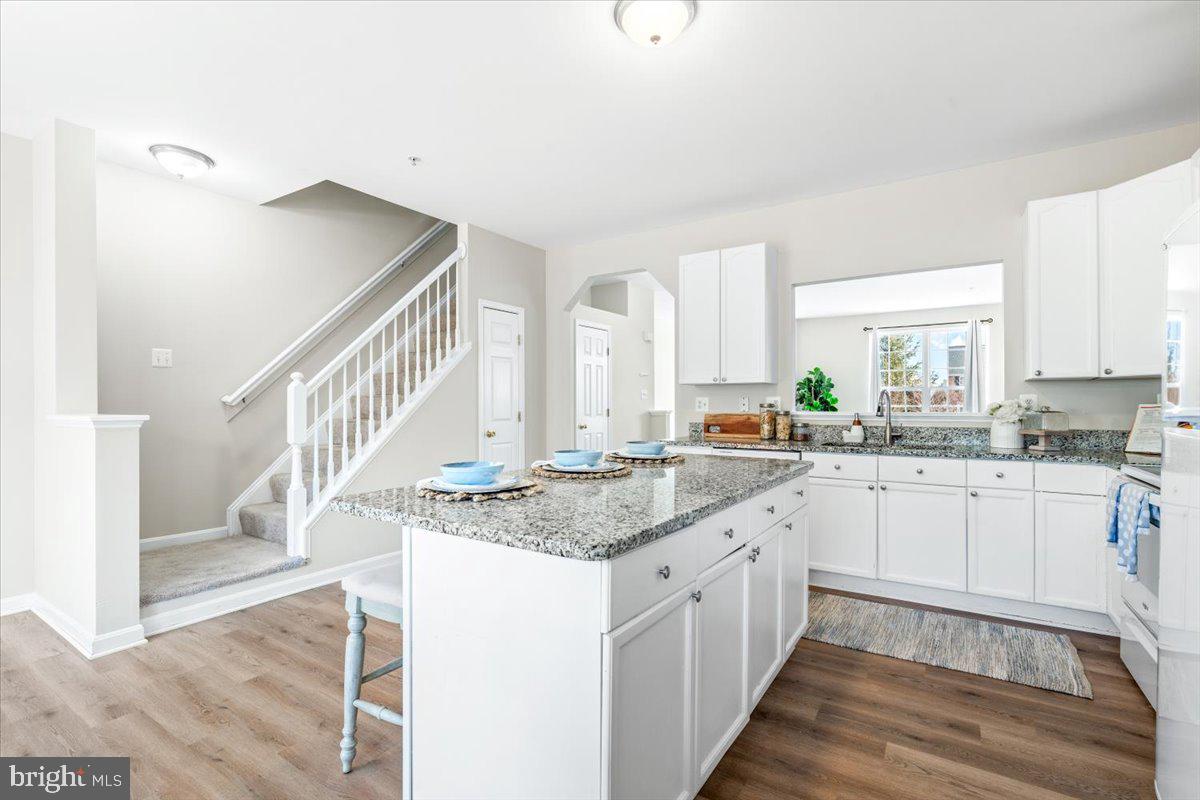 162 Fieldstone Ct