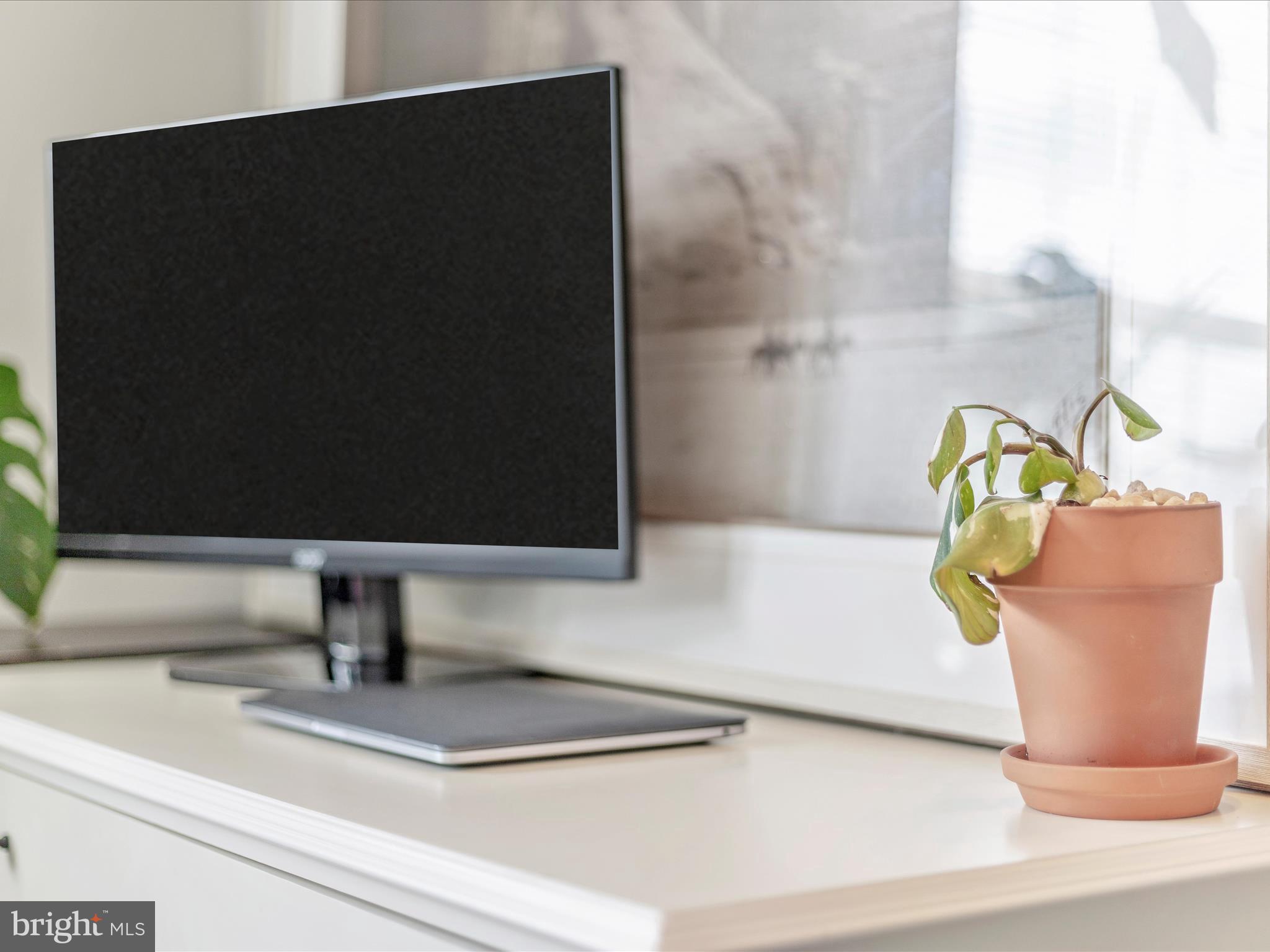 5600 AVONSHIRE PLACE G