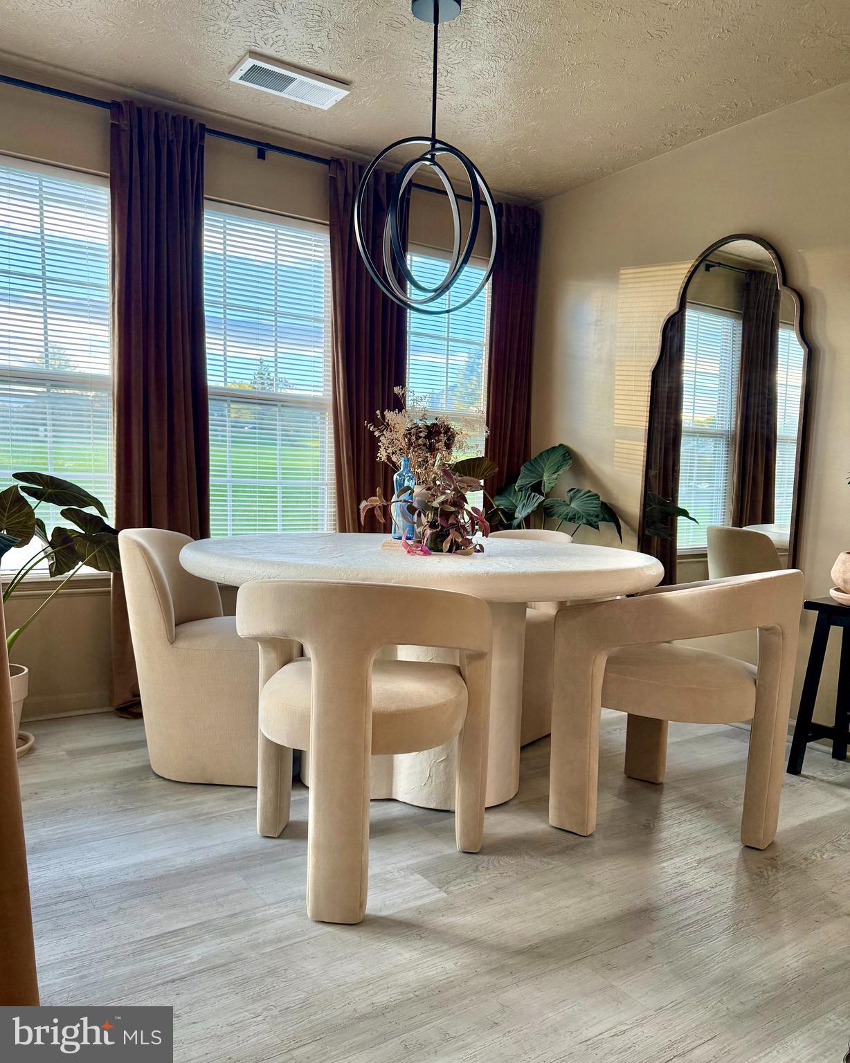 5600 AVONSHIRE PLACE G