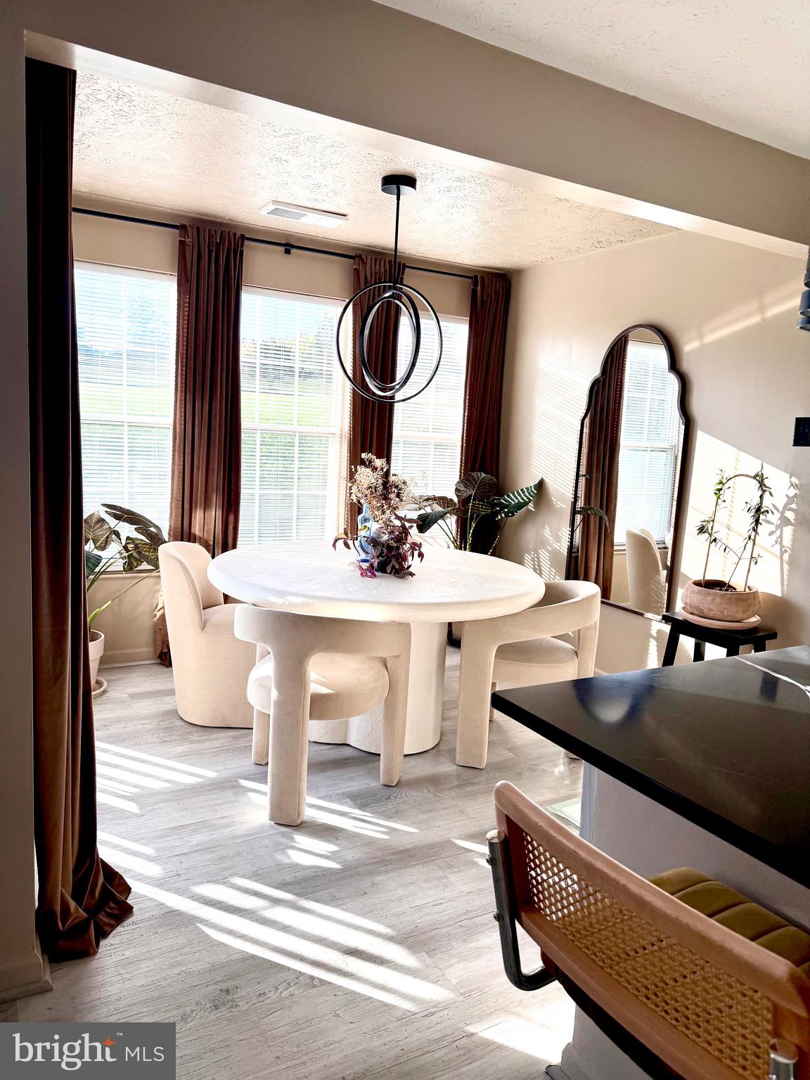 5600 AVONSHIRE PLACE G