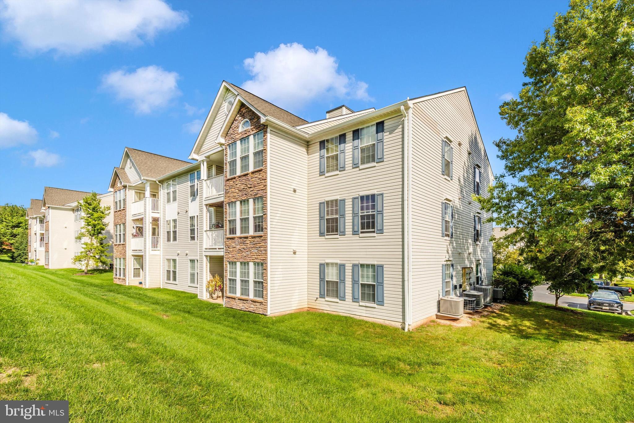 5600 AVONSHIRE PLACE G