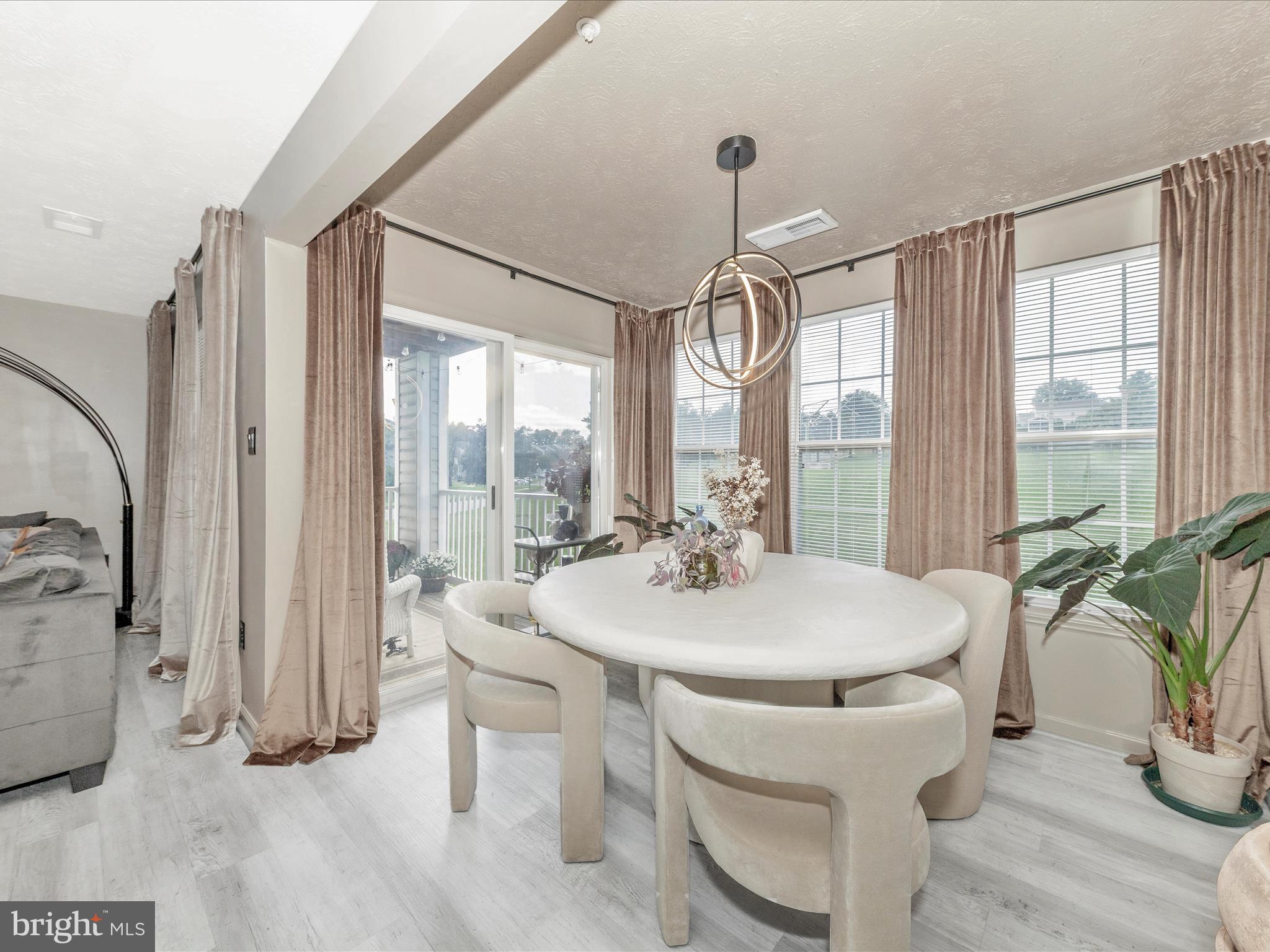 5600 AVONSHIRE PLACE G