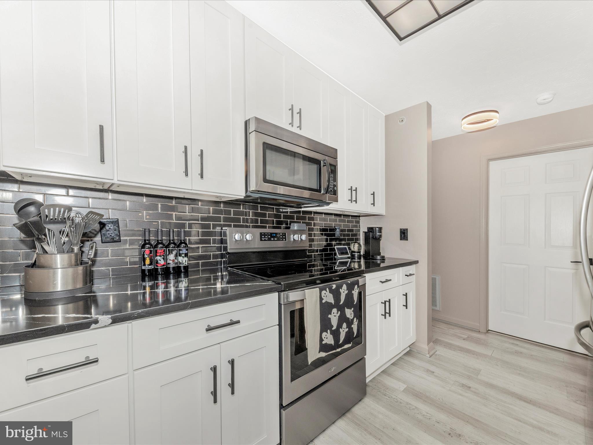 5600 AVONSHIRE PLACE G