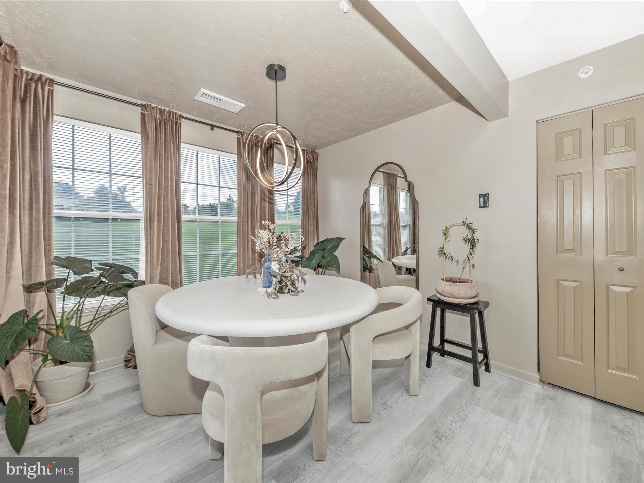 5600 AVONSHIRE PLACE G