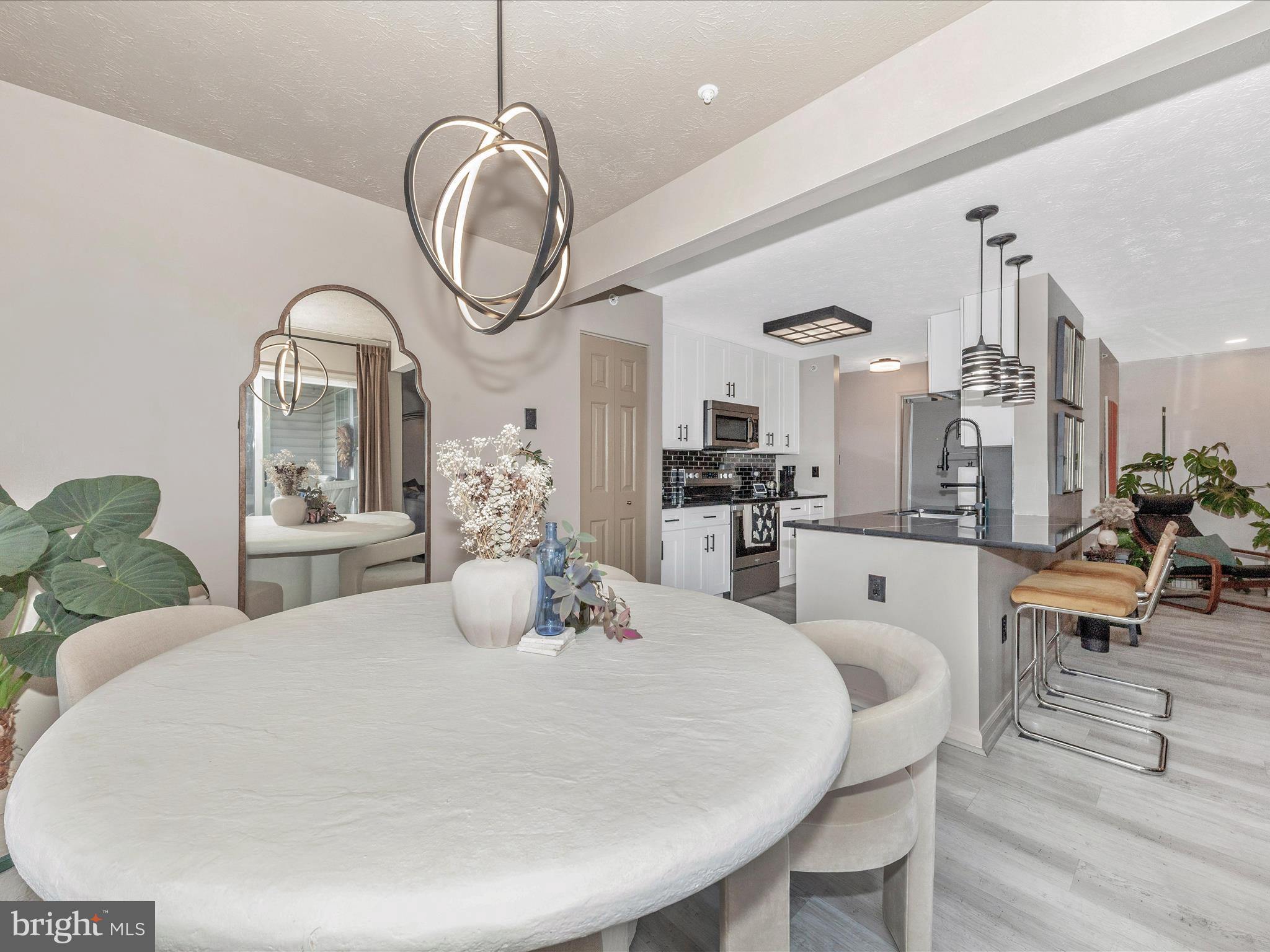 5600 AVONSHIRE PLACE G