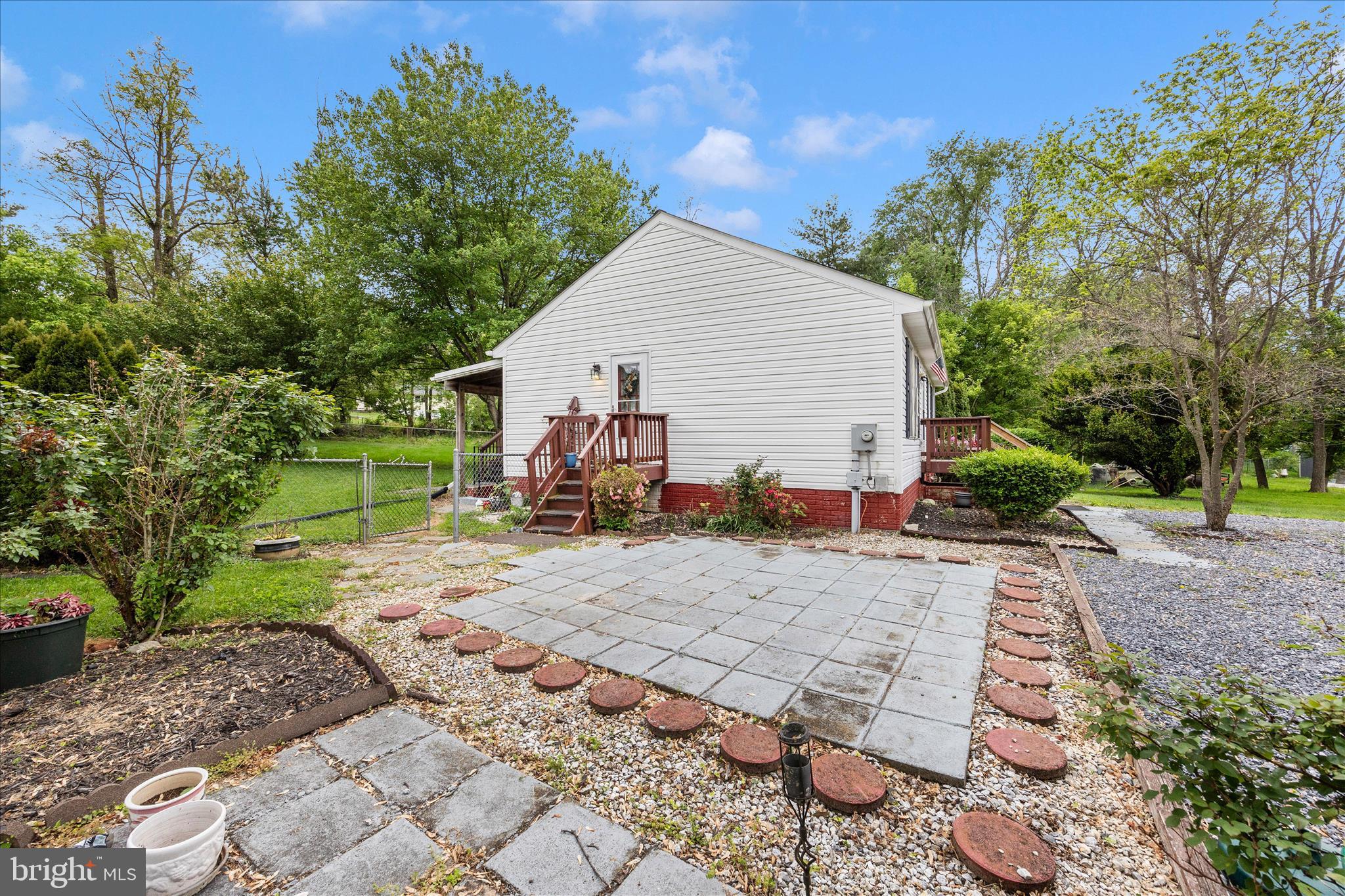 9549 FINGERBOARD ROAD