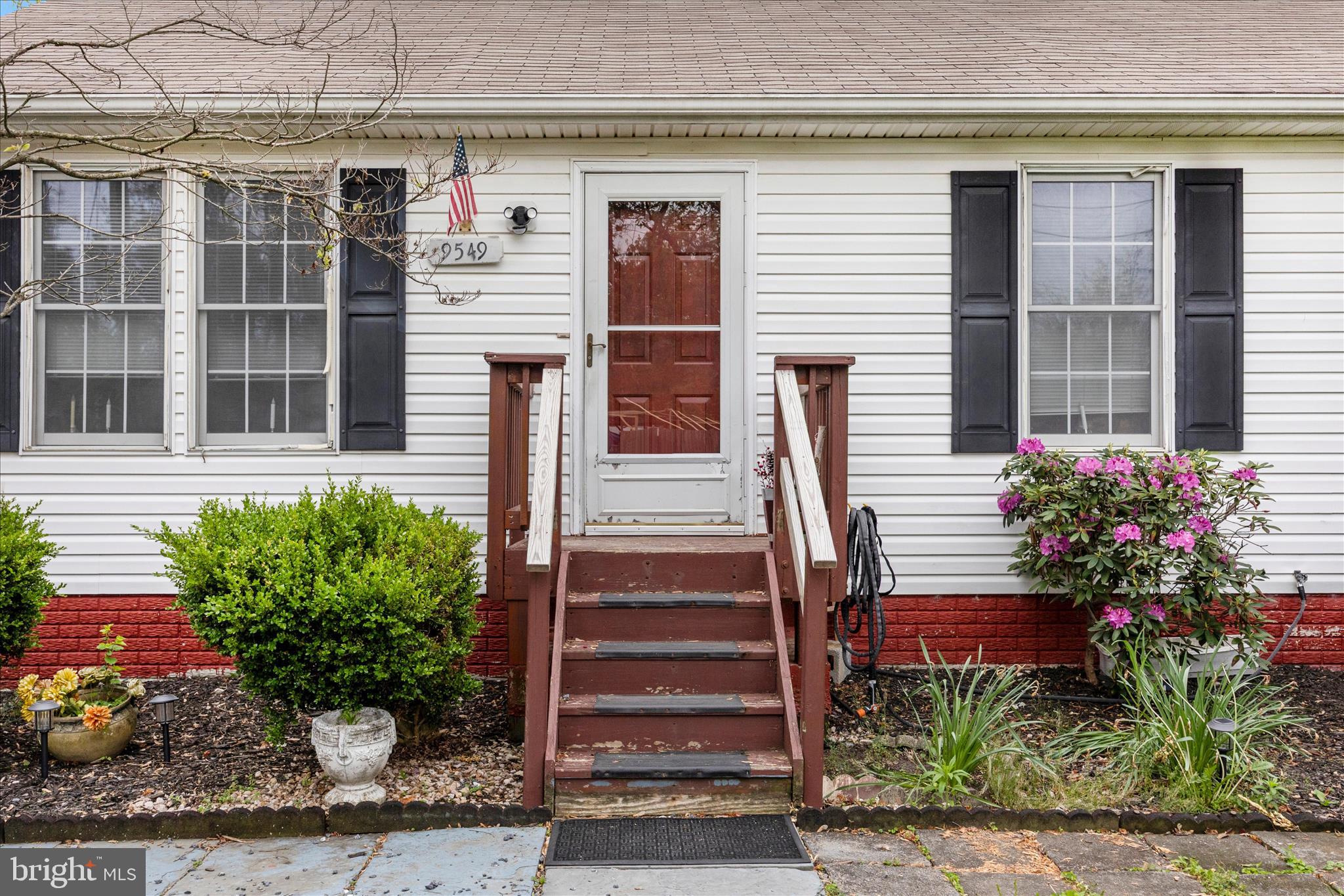 9549 FINGERBOARD ROAD