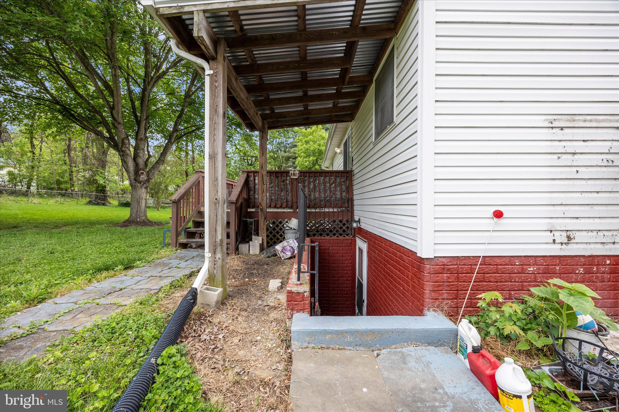 9549 FINGERBOARD ROAD