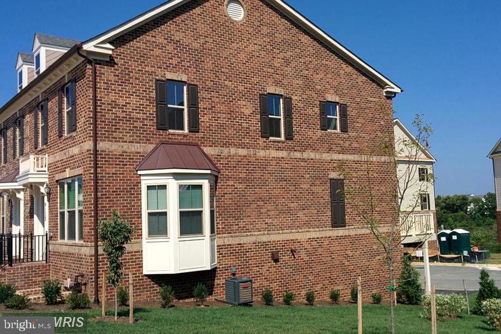 9132 LANDON HOUSE LANE