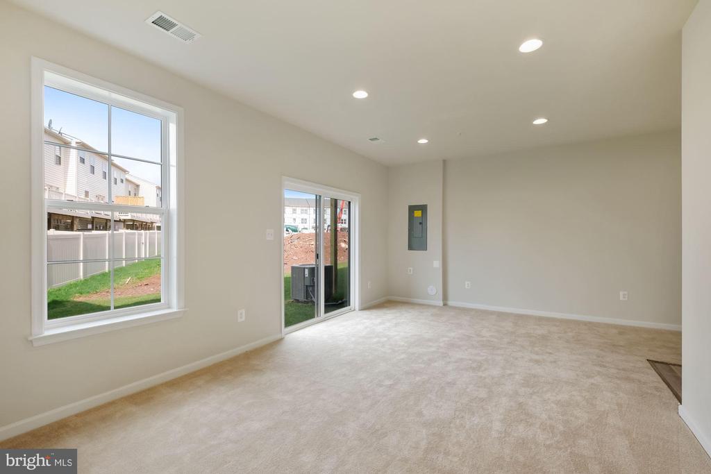 5986 PASSEND DRIVE