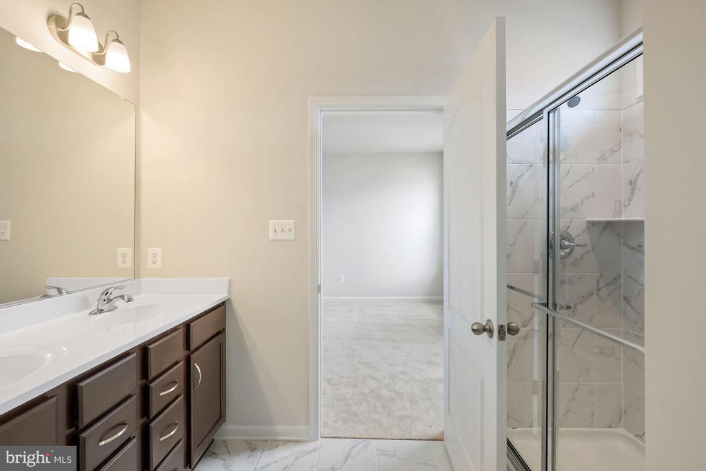 5986 PASSEND DRIVE