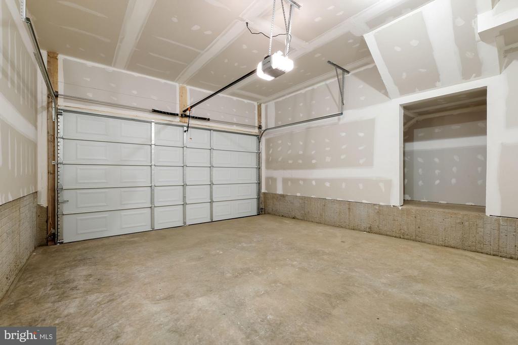 5986 PASSEND DRIVE