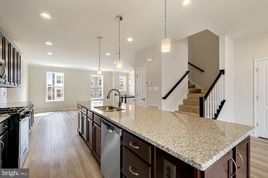 5986 PASSEND DRIVE