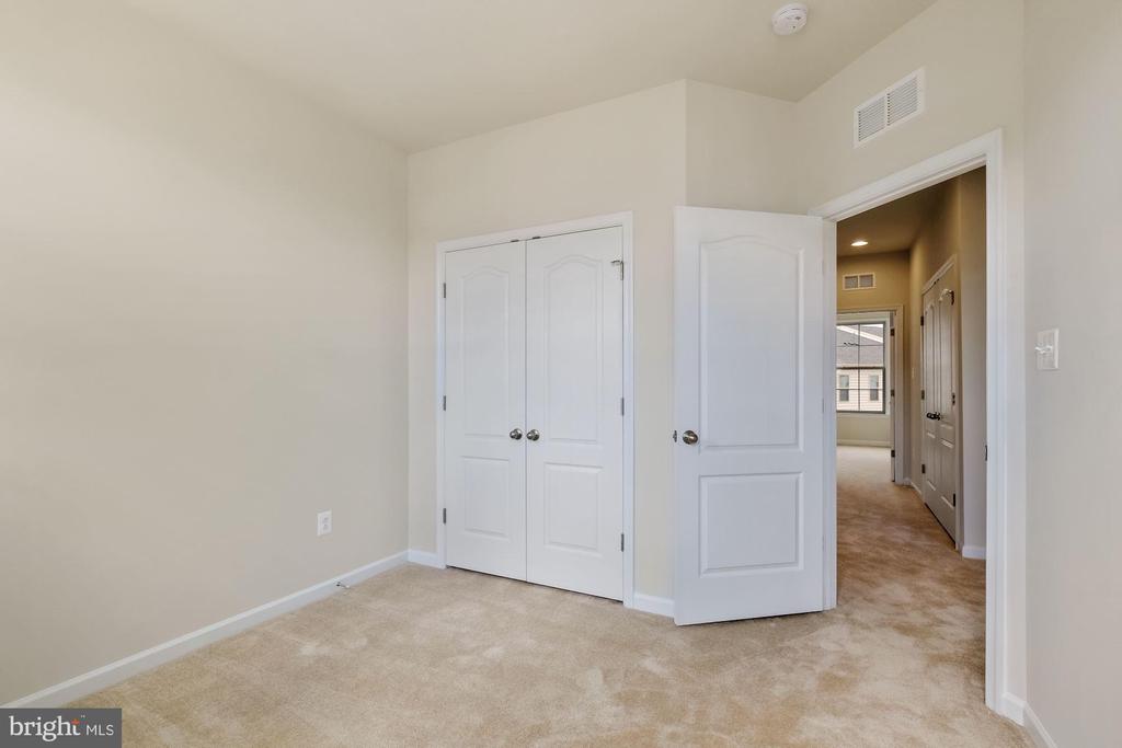 5986 PASSEND DRIVE