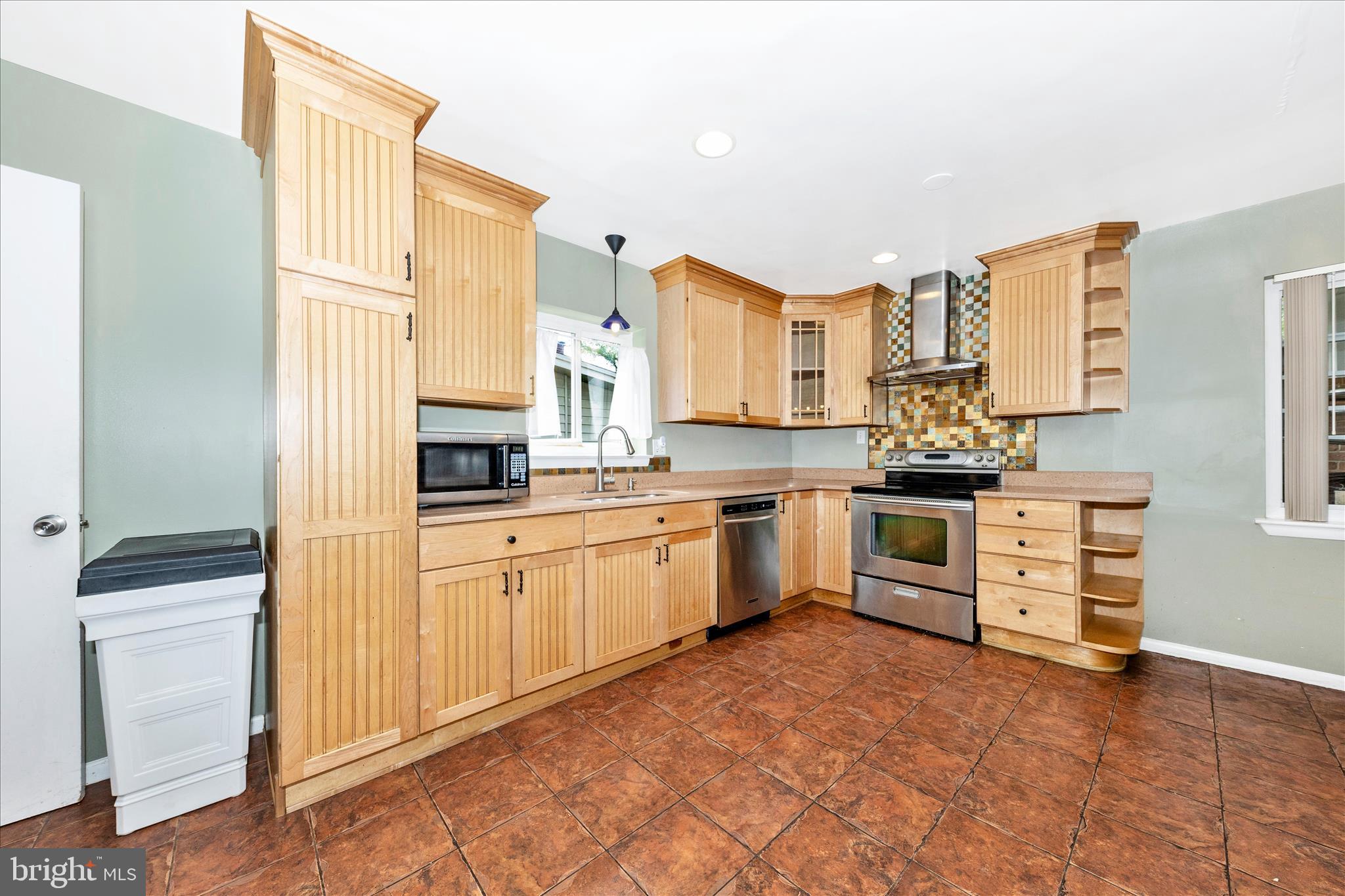 11412 FAIROAK DRIVE
