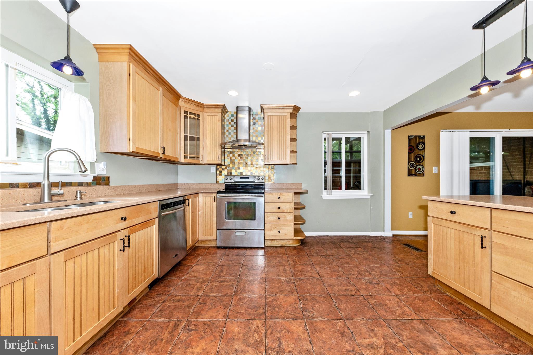 11412 FAIROAK DRIVE