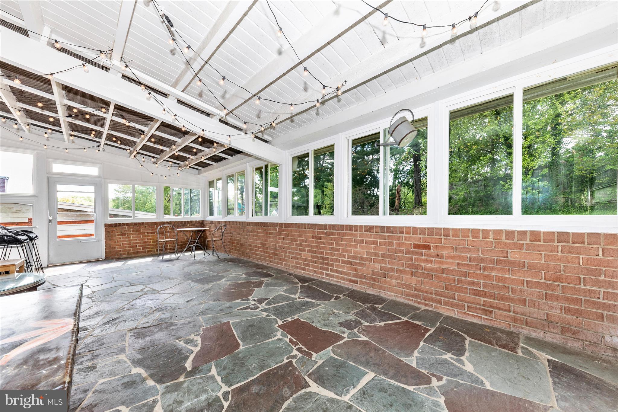 11412 FAIROAK DRIVE