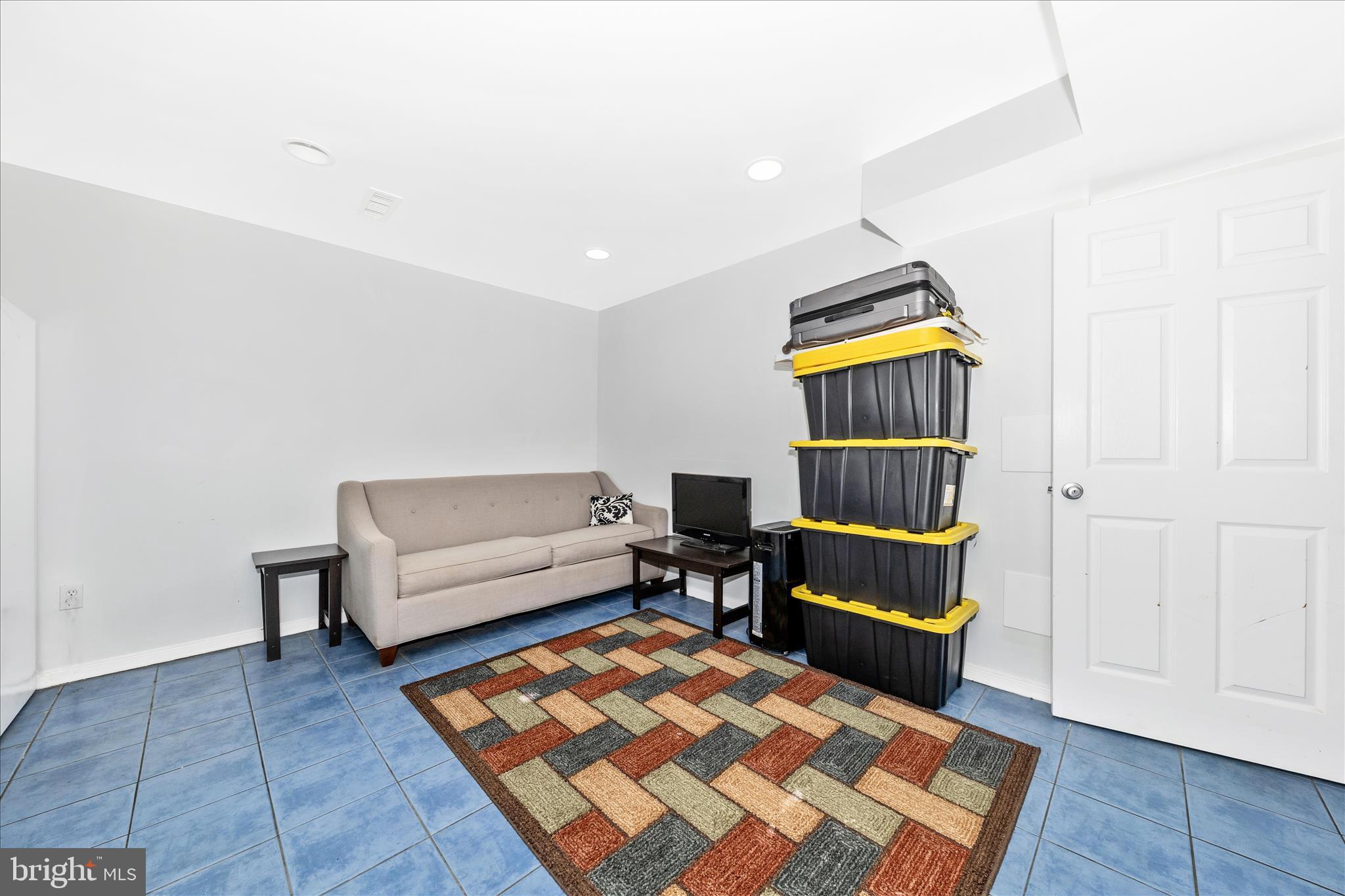 11412 FAIROAK DRIVE