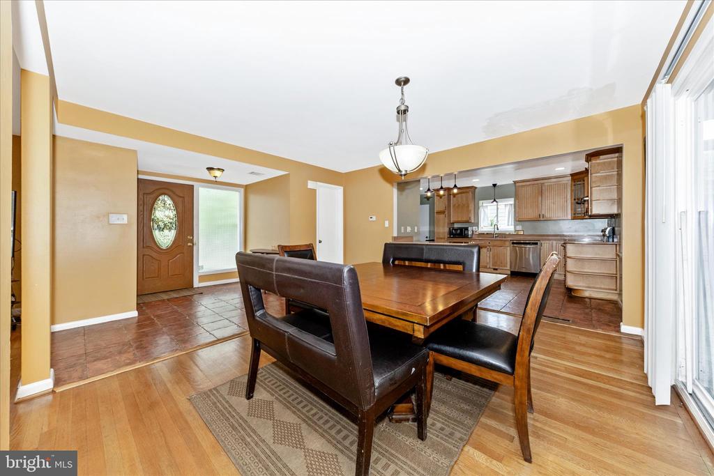 11412 FAIROAK DRIVE