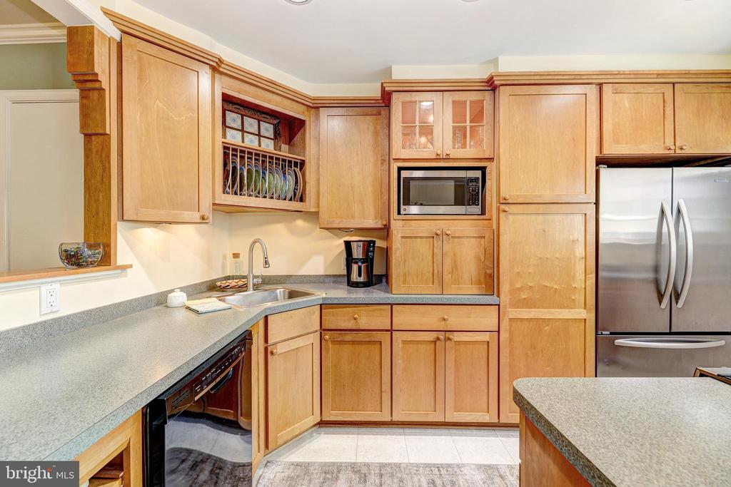 646 KENNEBEC AVENUE Unit: 646