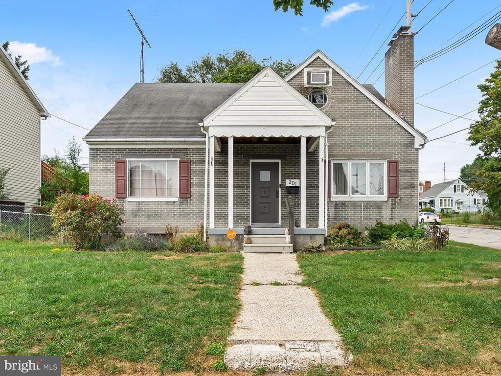 901 Rose Hill Ave