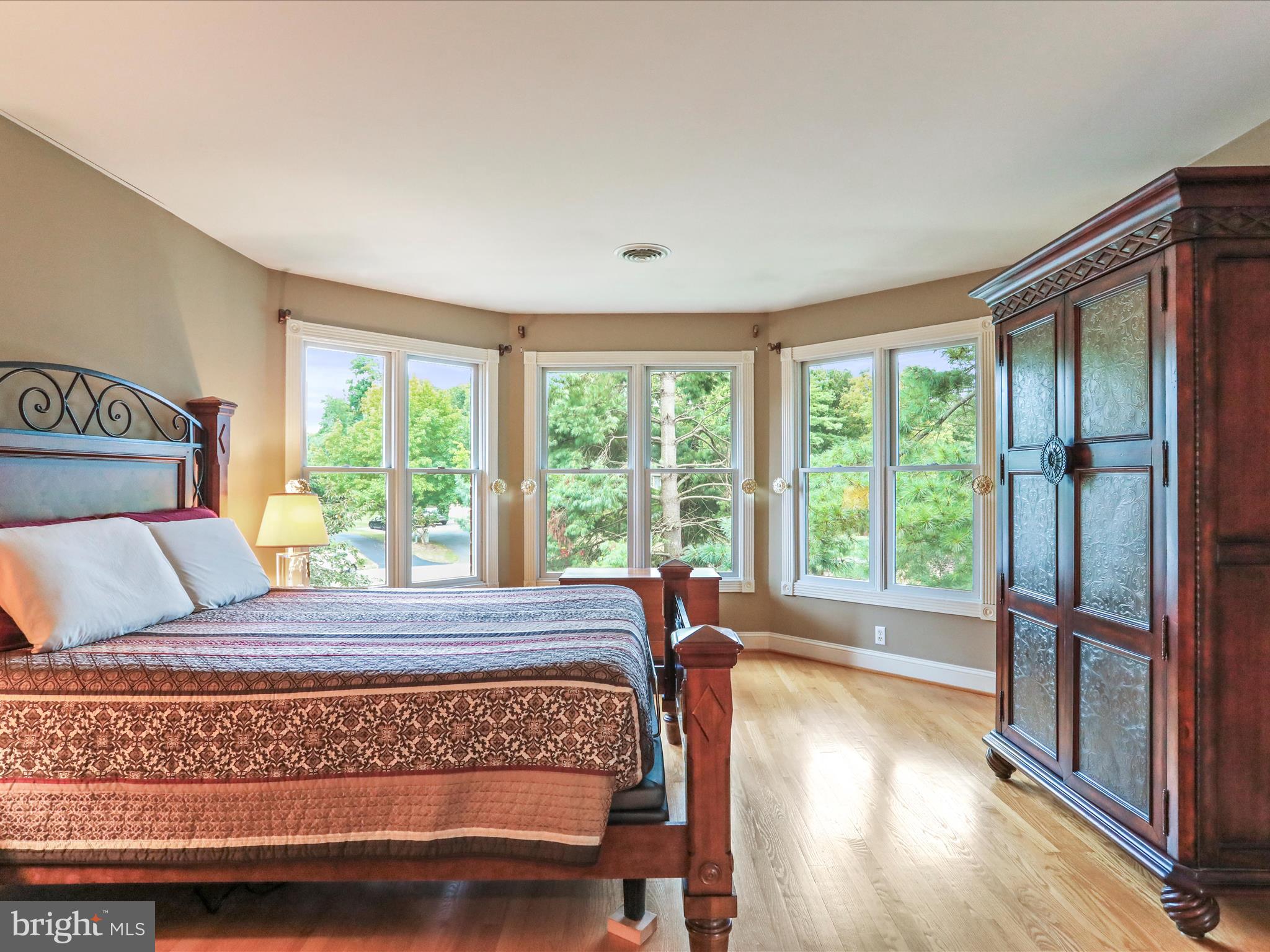 11724 MOCKINGBIRD LANE