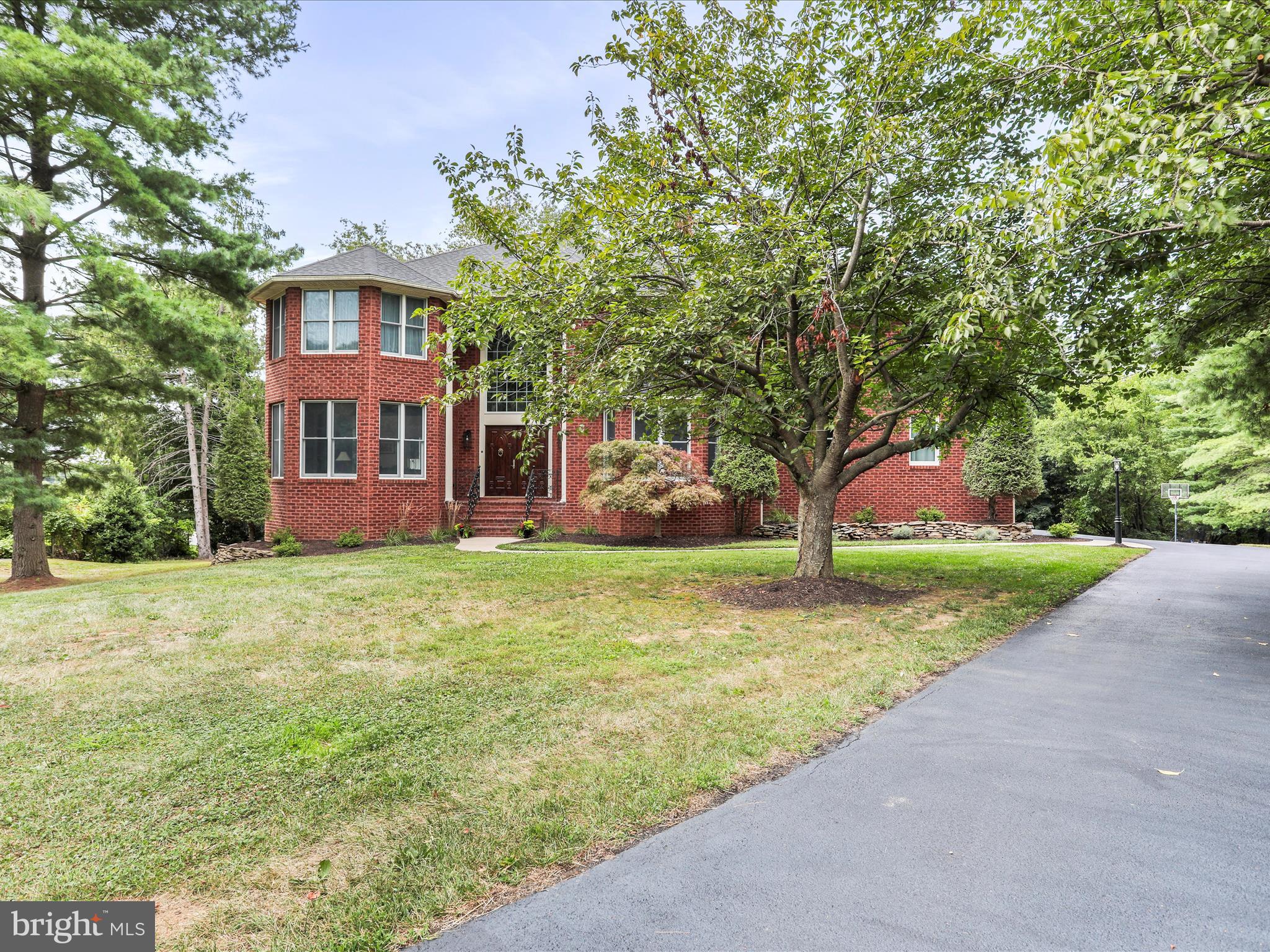 11724 MOCKINGBIRD LANE