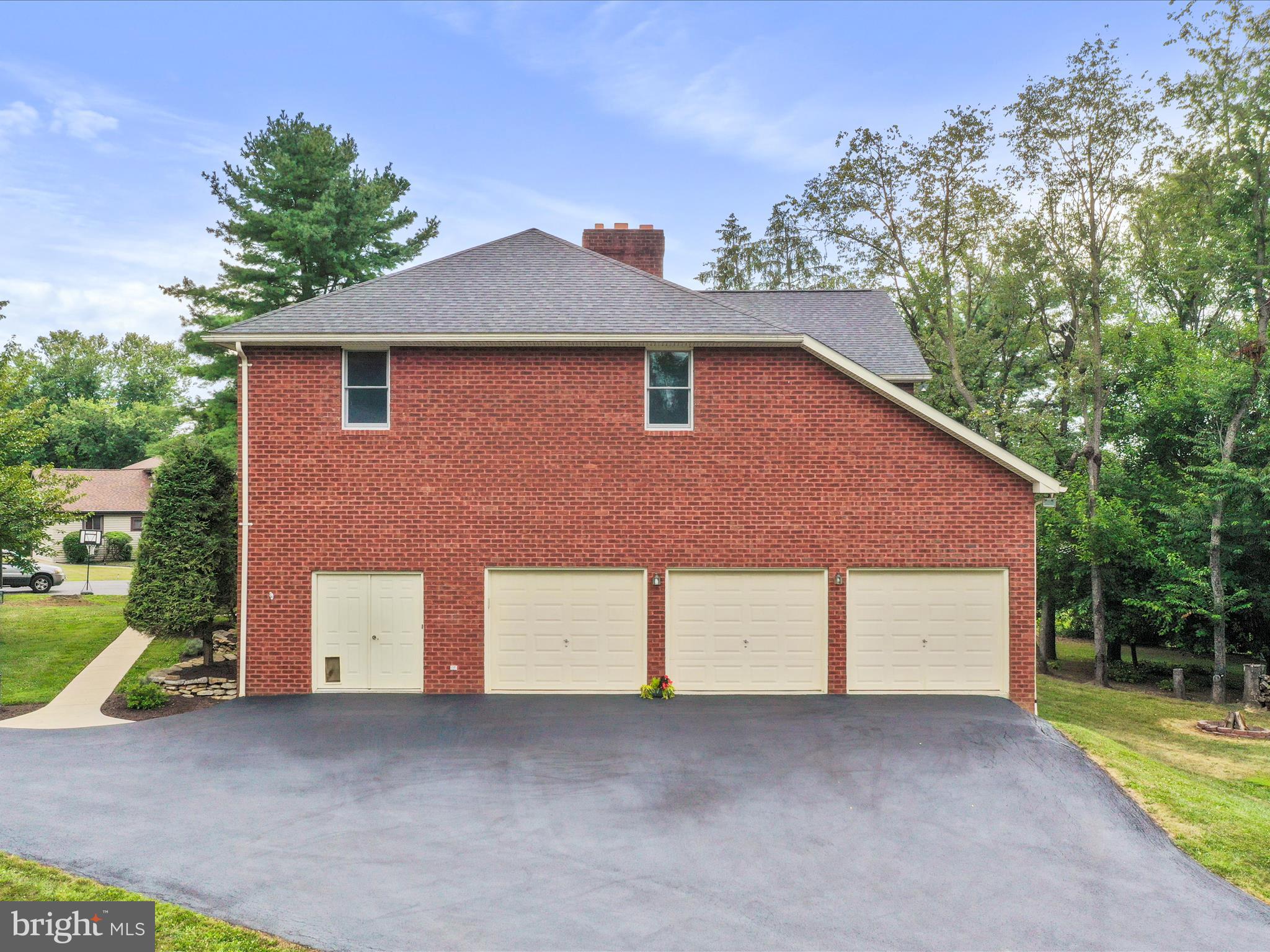 11724 MOCKINGBIRD LANE