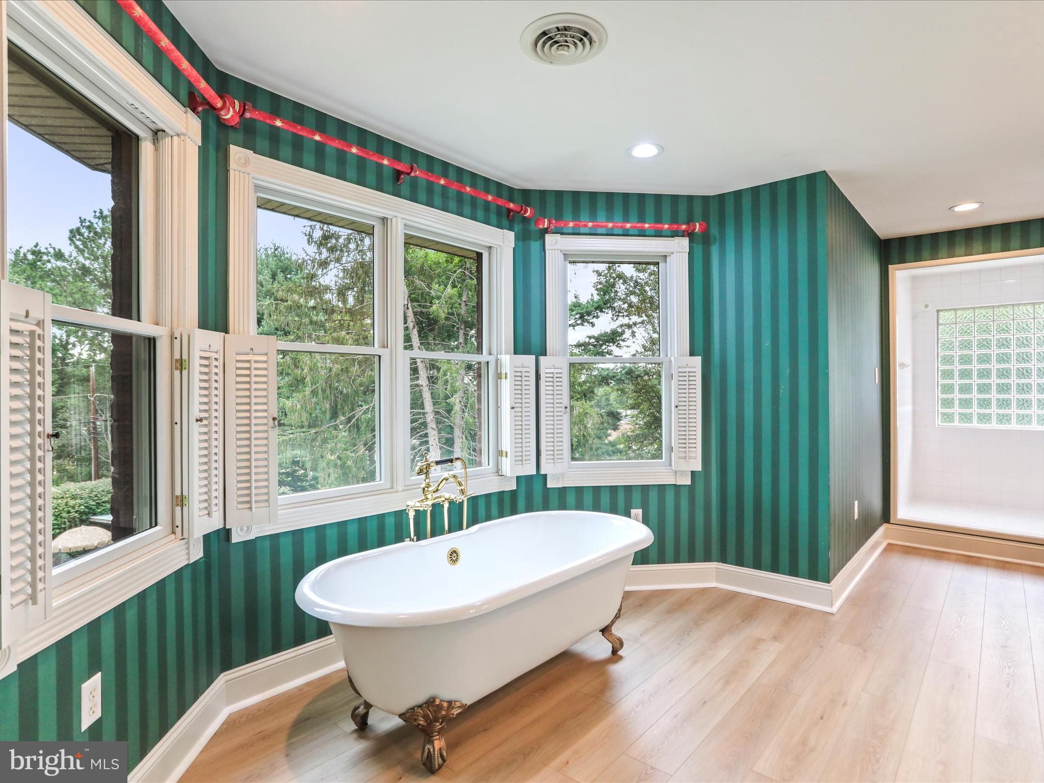 11724 MOCKINGBIRD LANE