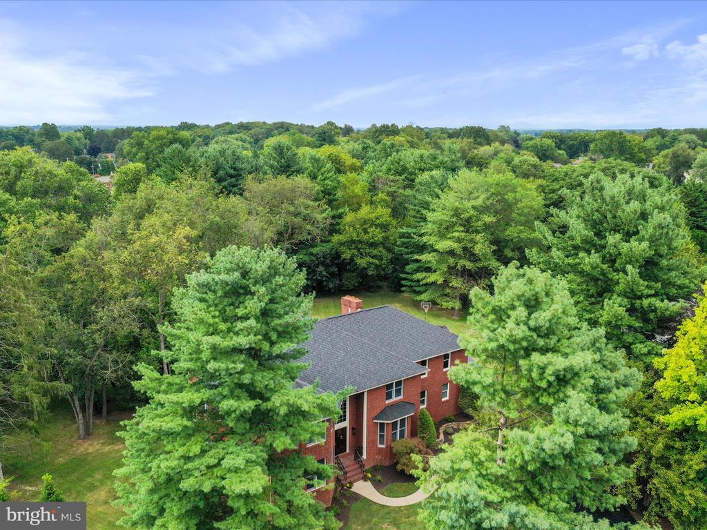 11724 MOCKINGBIRD LANE