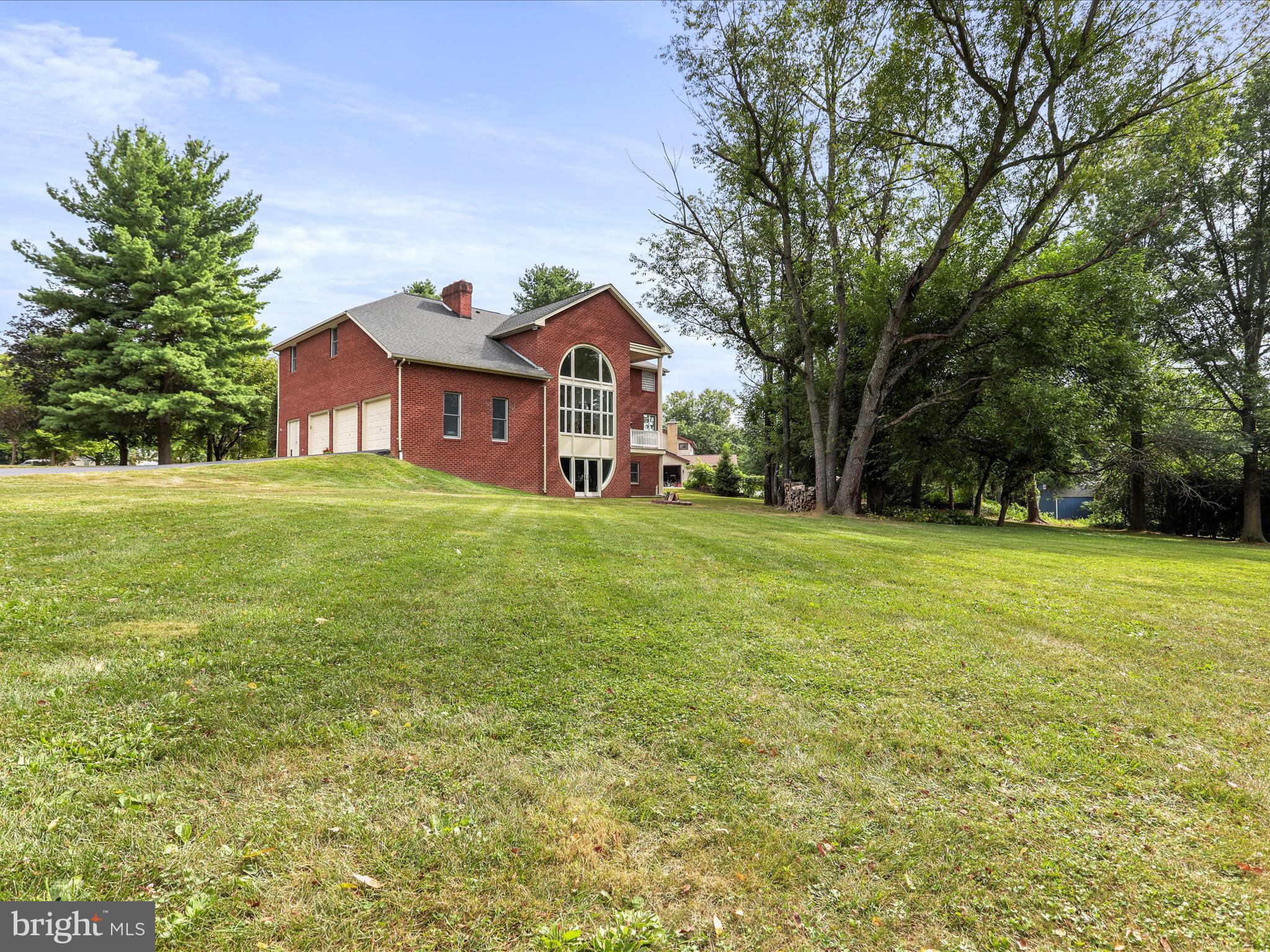 11724 MOCKINGBIRD LANE