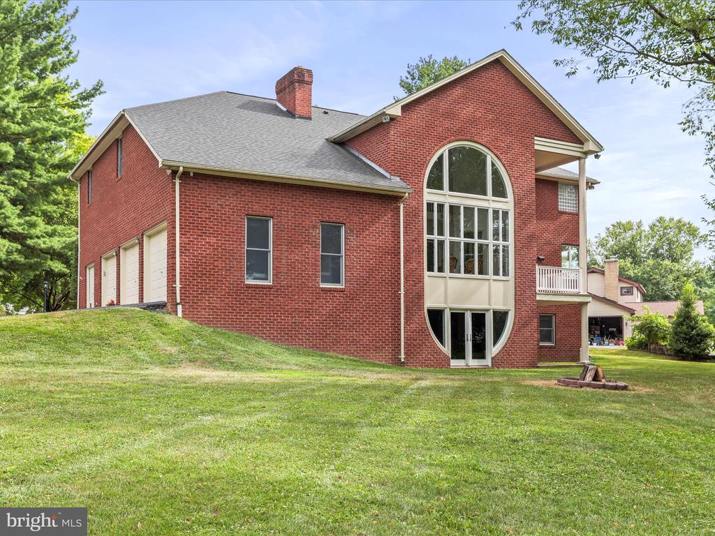 11724 MOCKINGBIRD LANE