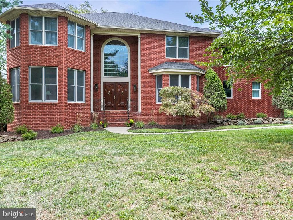 11724 MOCKINGBIRD LANE