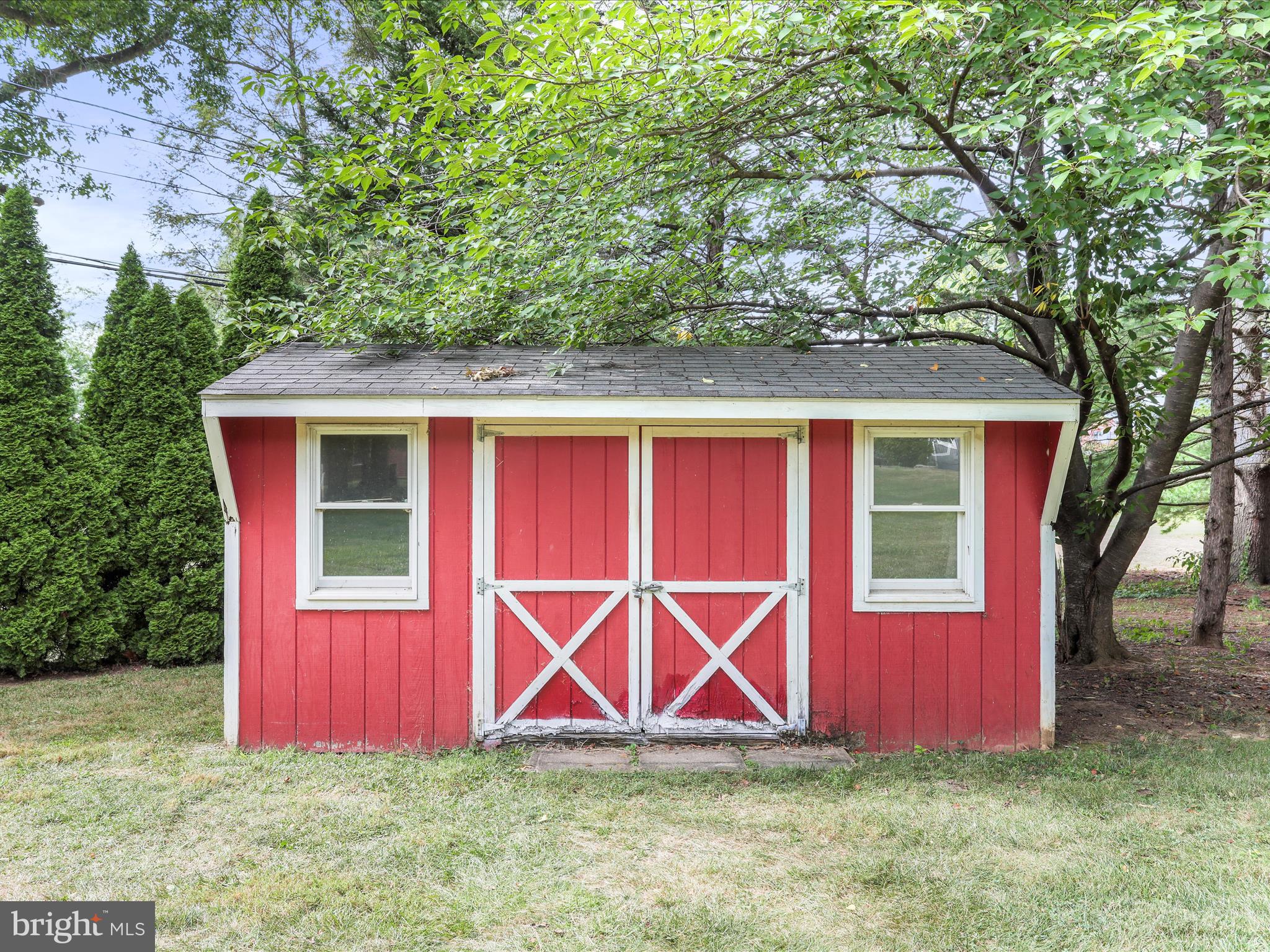 11724 MOCKINGBIRD LANE