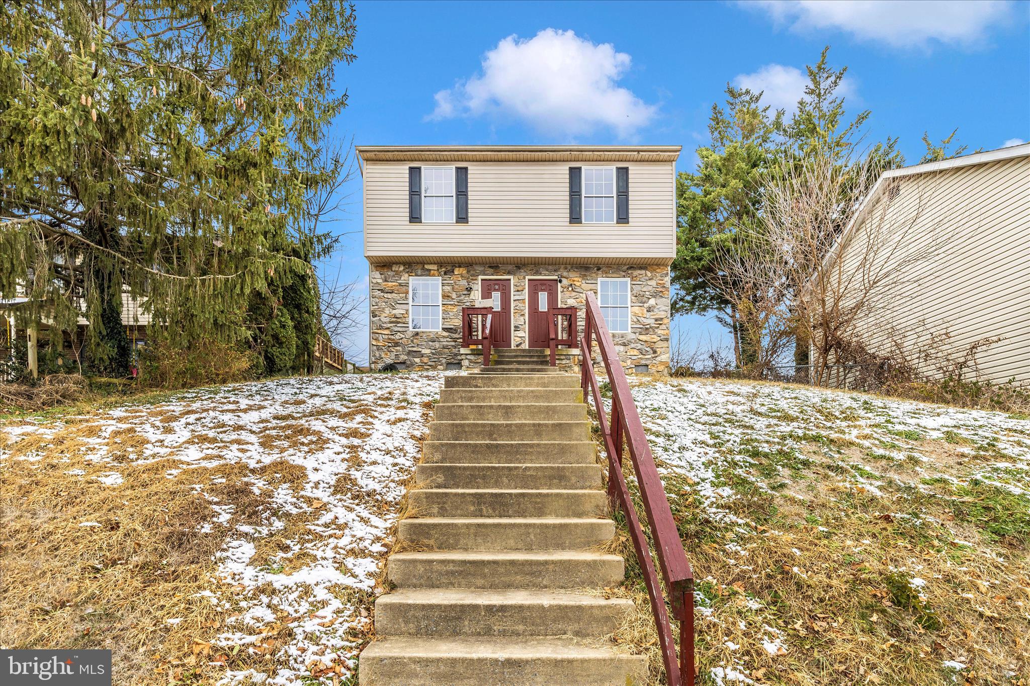 915 ROSE HILL AVENUE #A