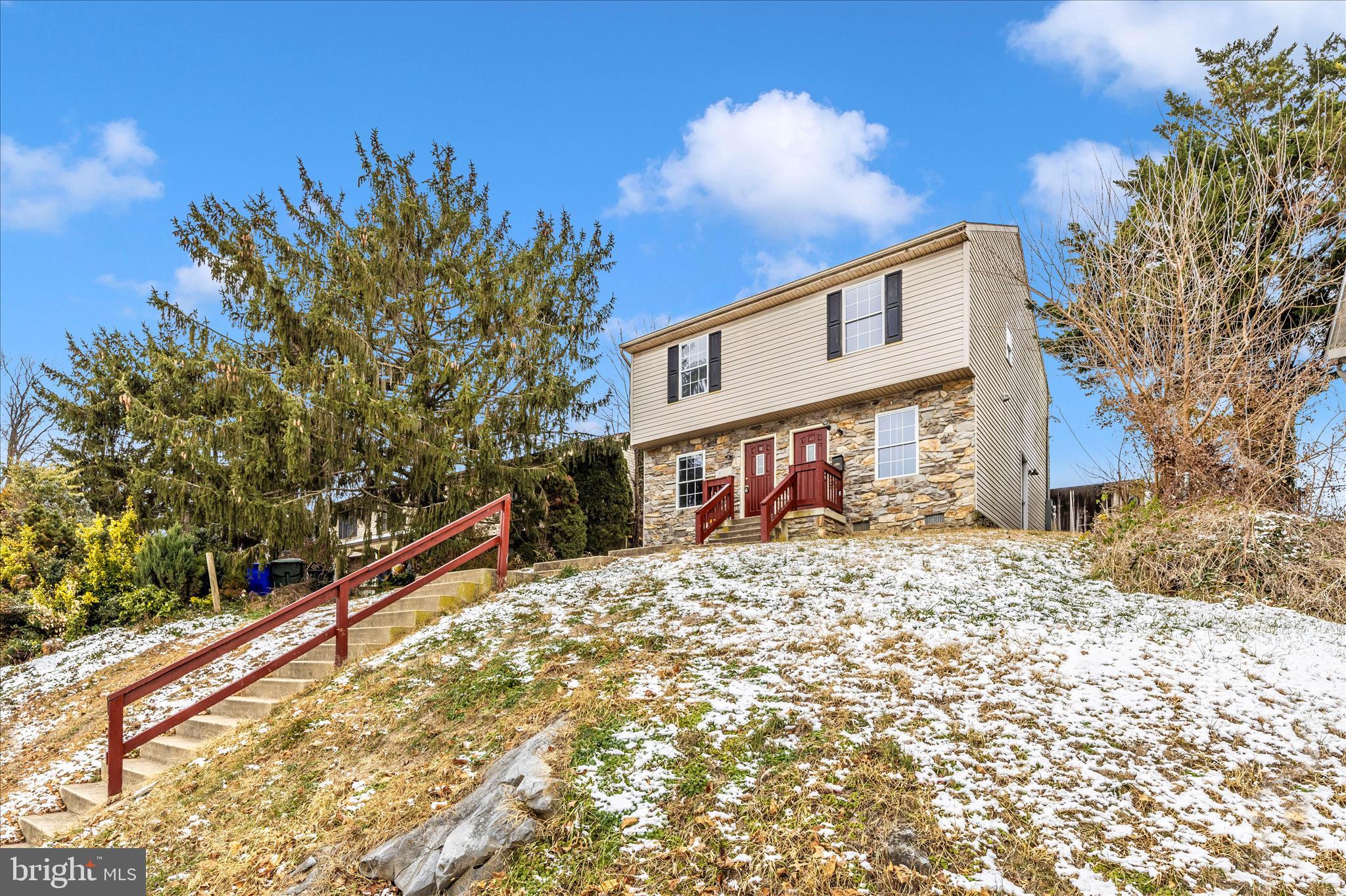 915 ROSE HILL AVENUE #A