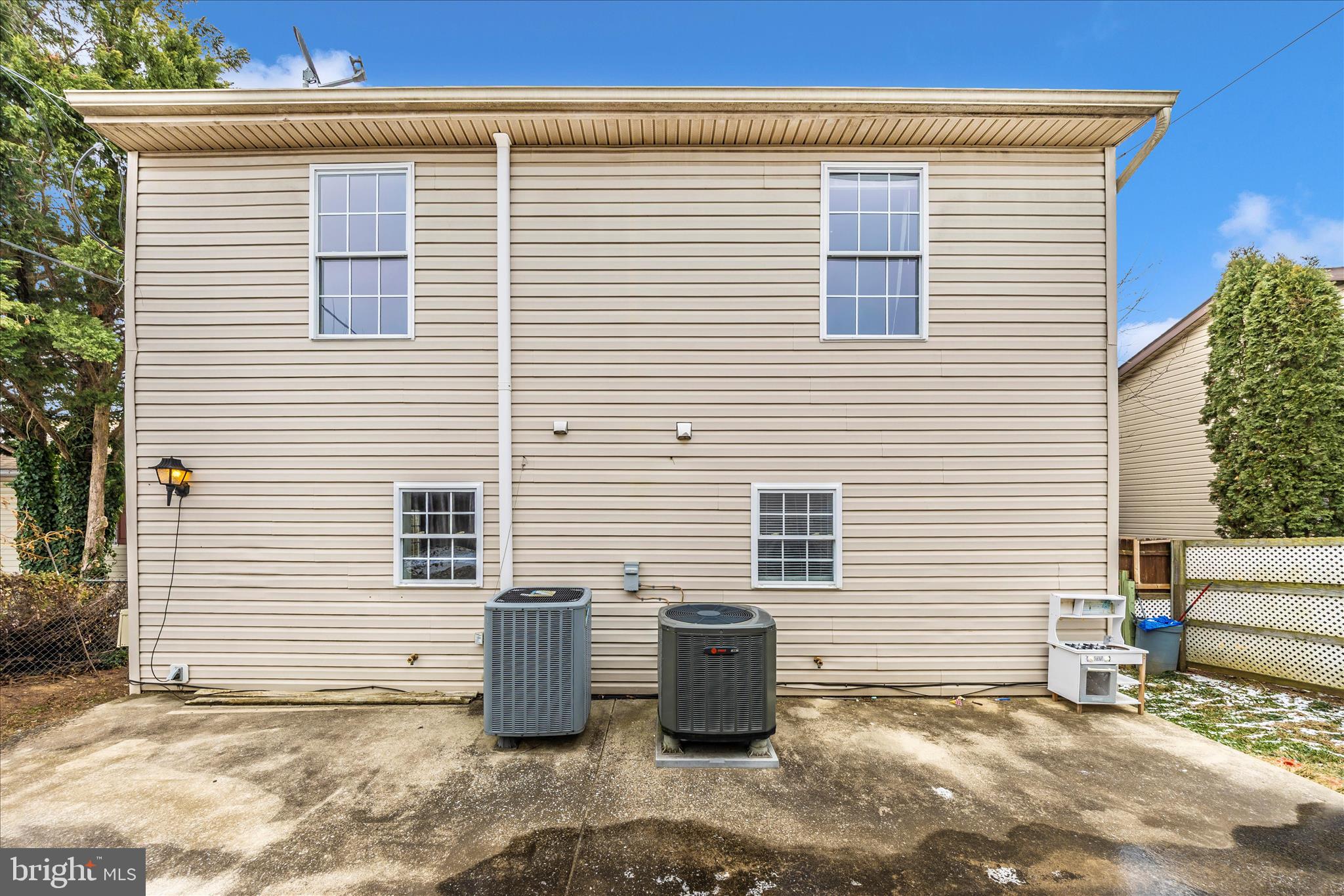 915 ROSE HILL AVENUE #A