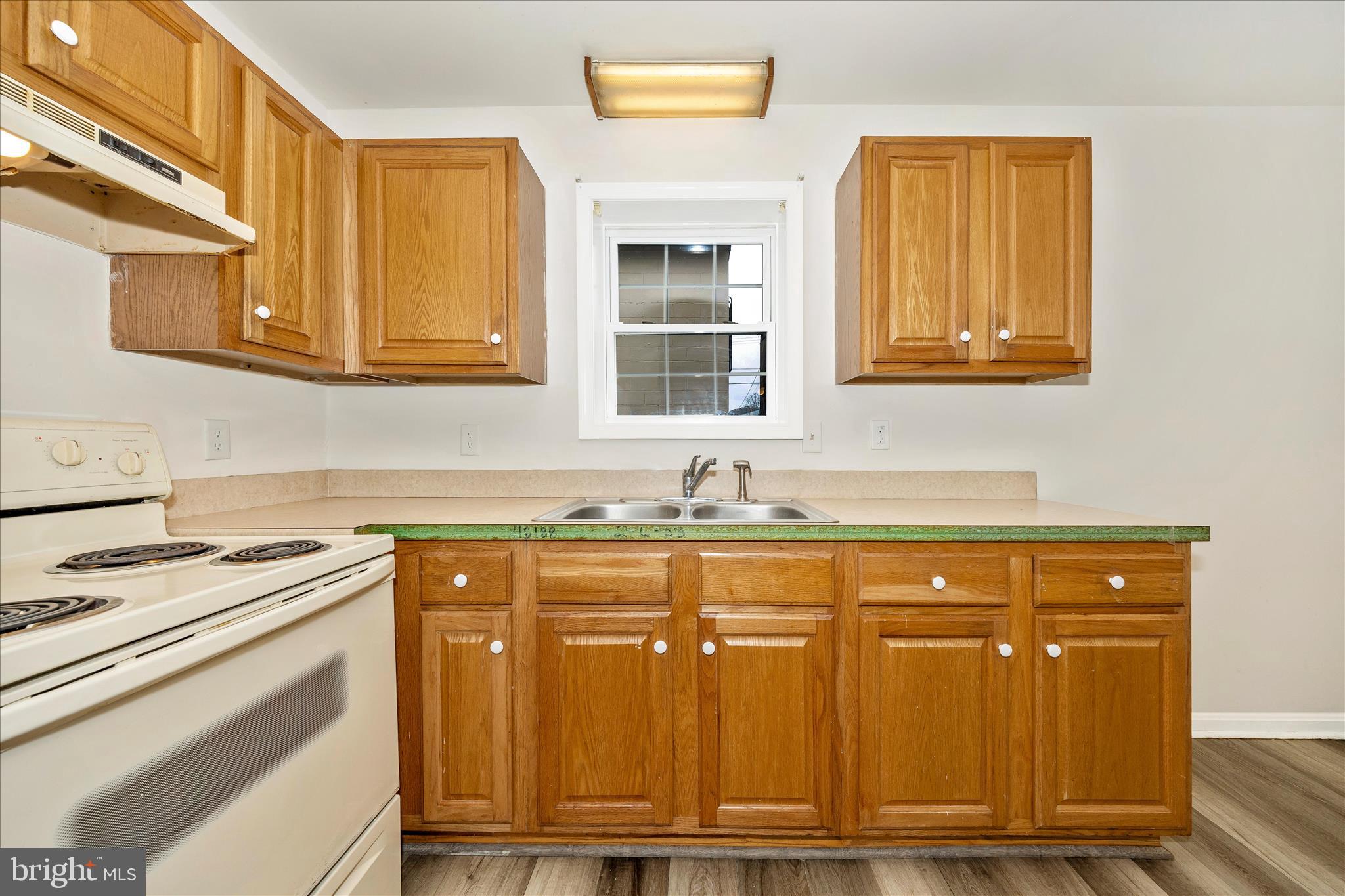 915 ROSE HILL AVENUE #A