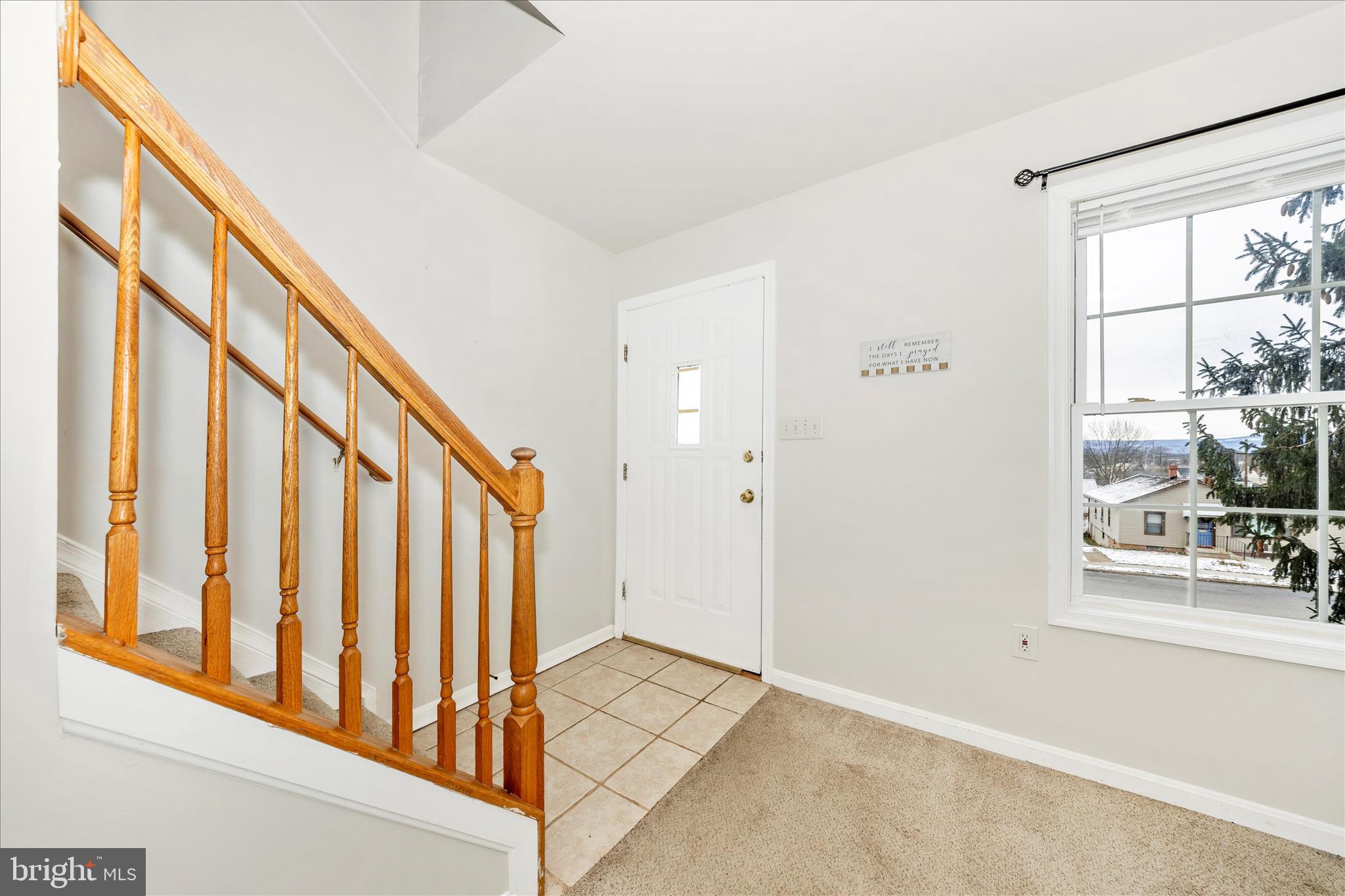 915 ROSE HILL AVENUE B