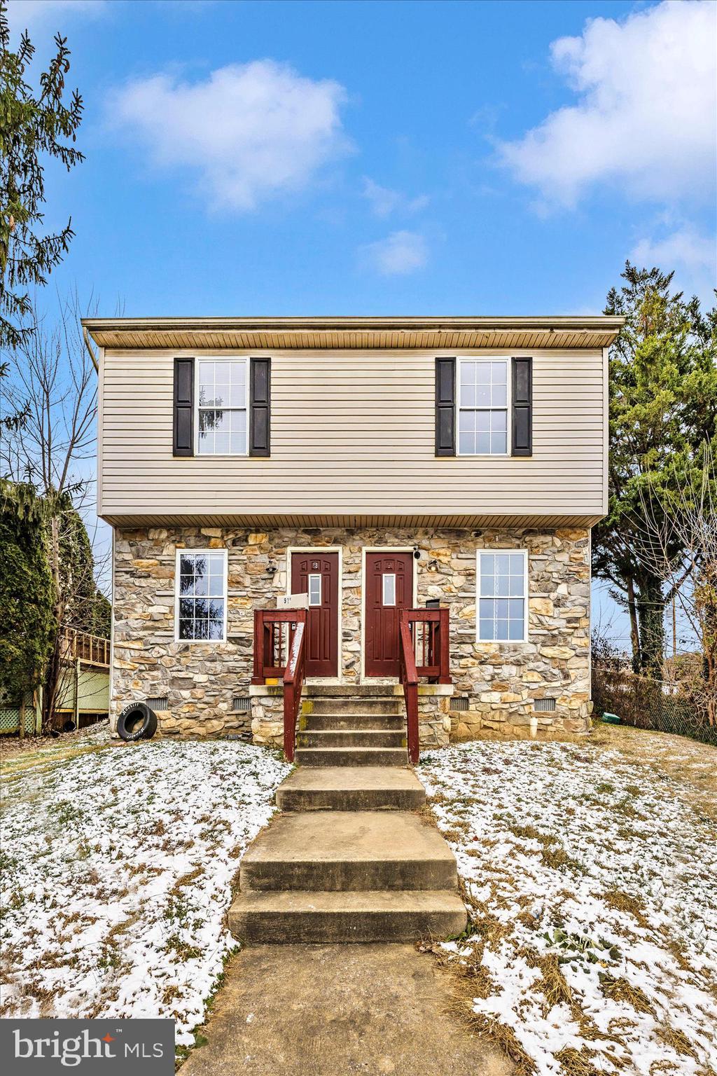 915 ROSE HILL AVENUE B