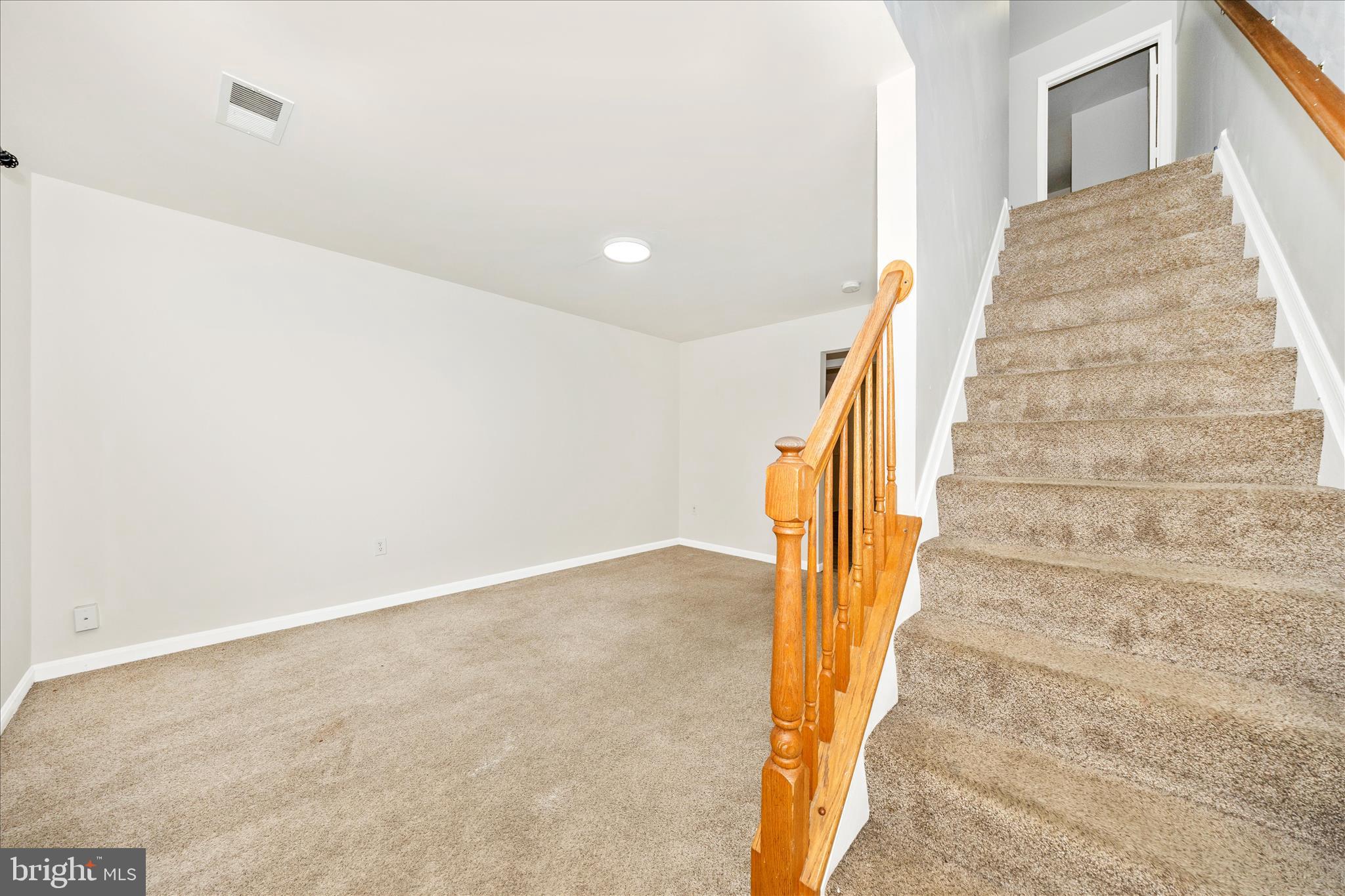 915 ROSE HILL AVENUE B