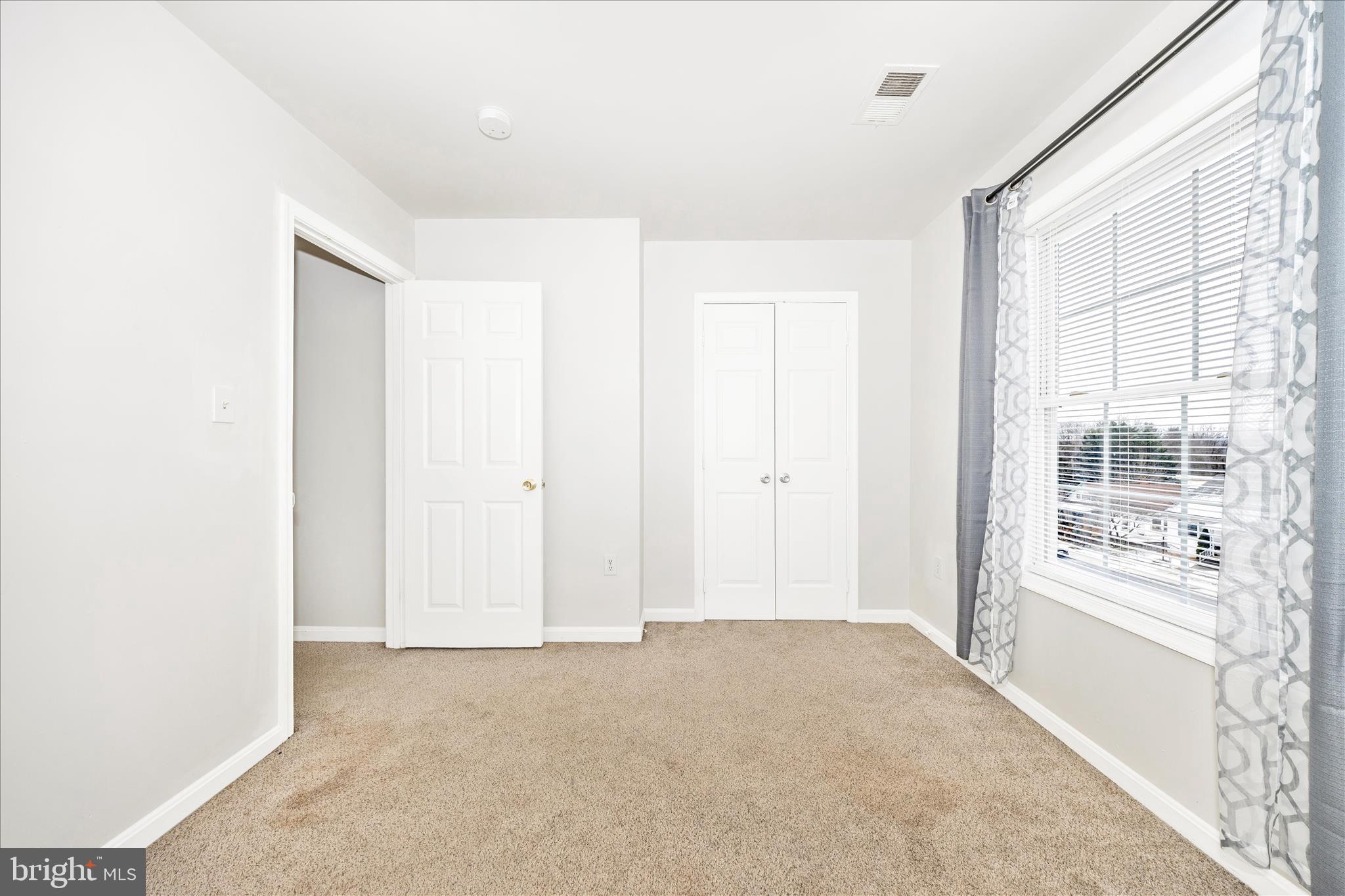 915 ROSE HILL AVENUE B