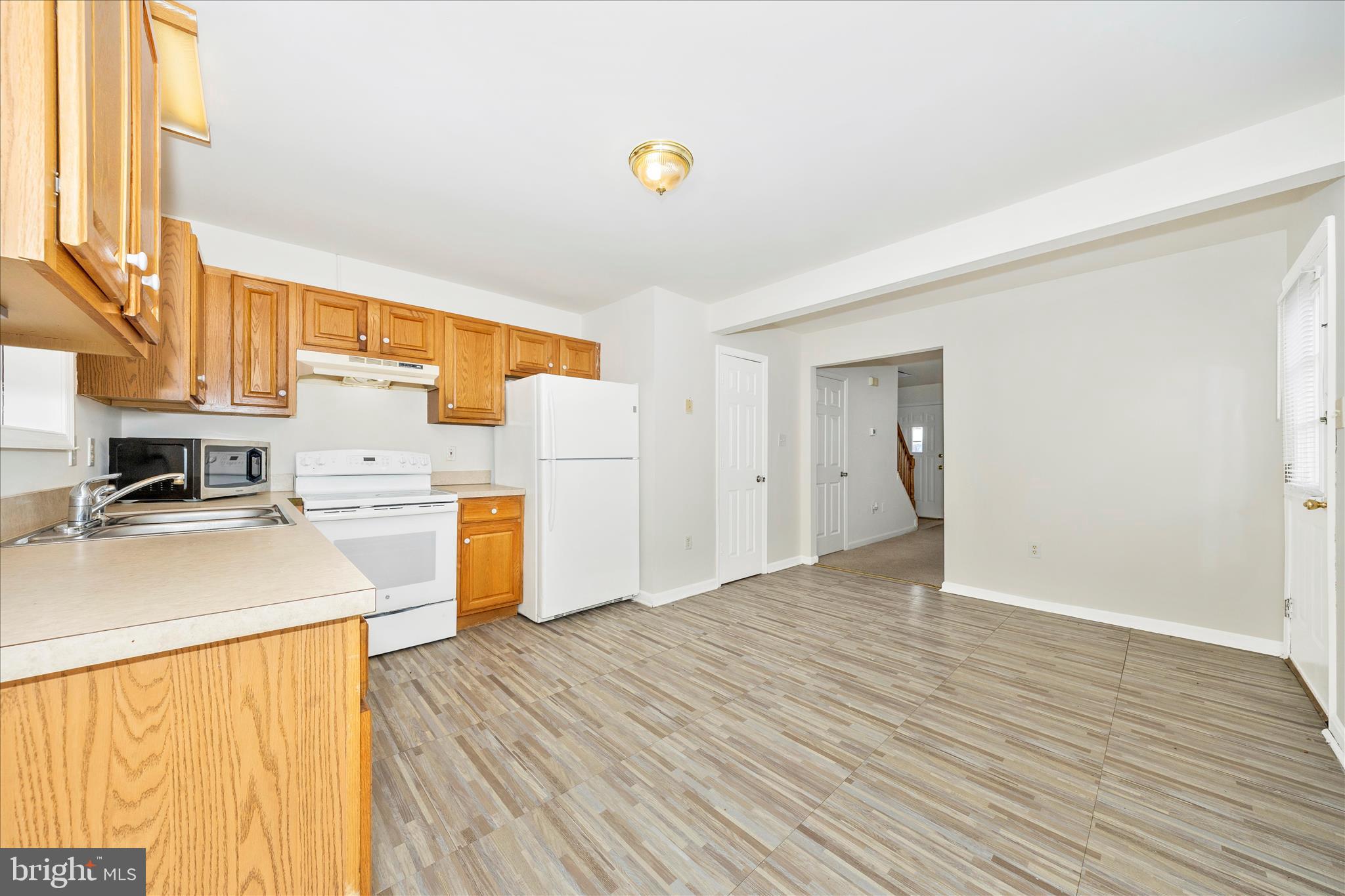 915 ROSE HILL AVENUE B