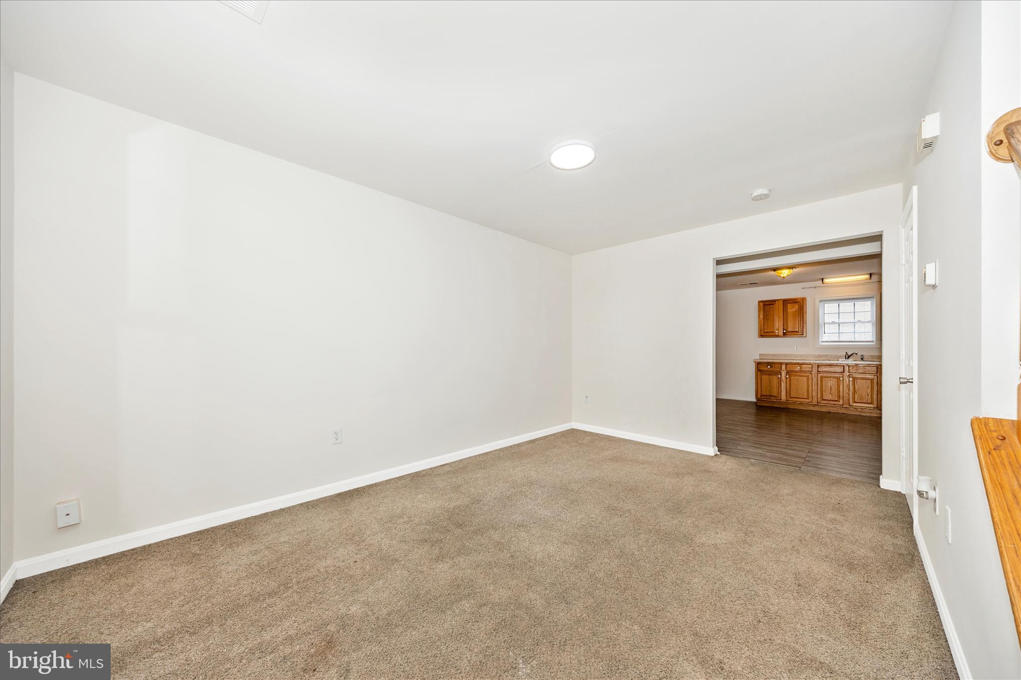 915 ROSE HILL AVENUE B