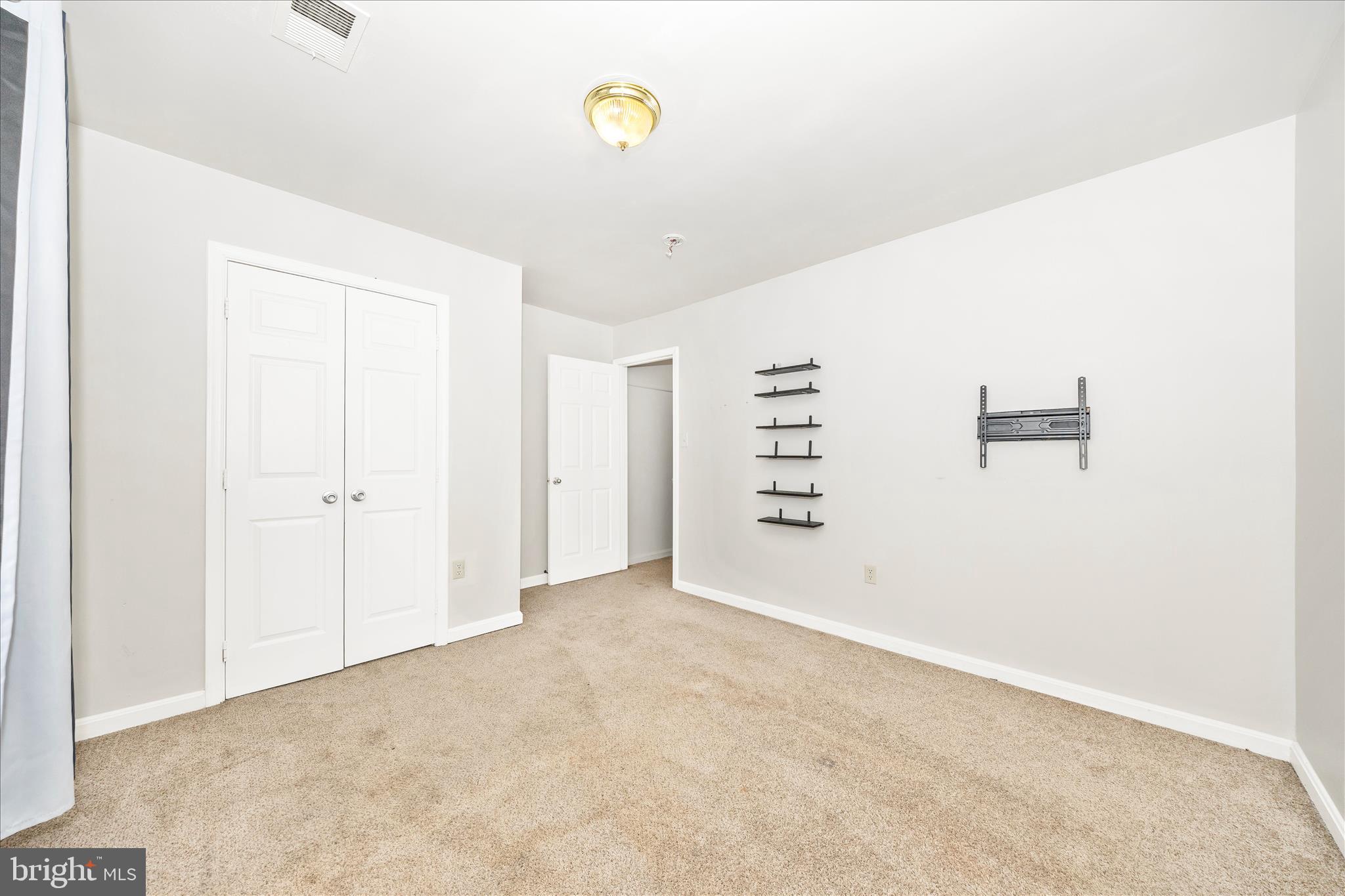 915 ROSE HILL AVENUE B