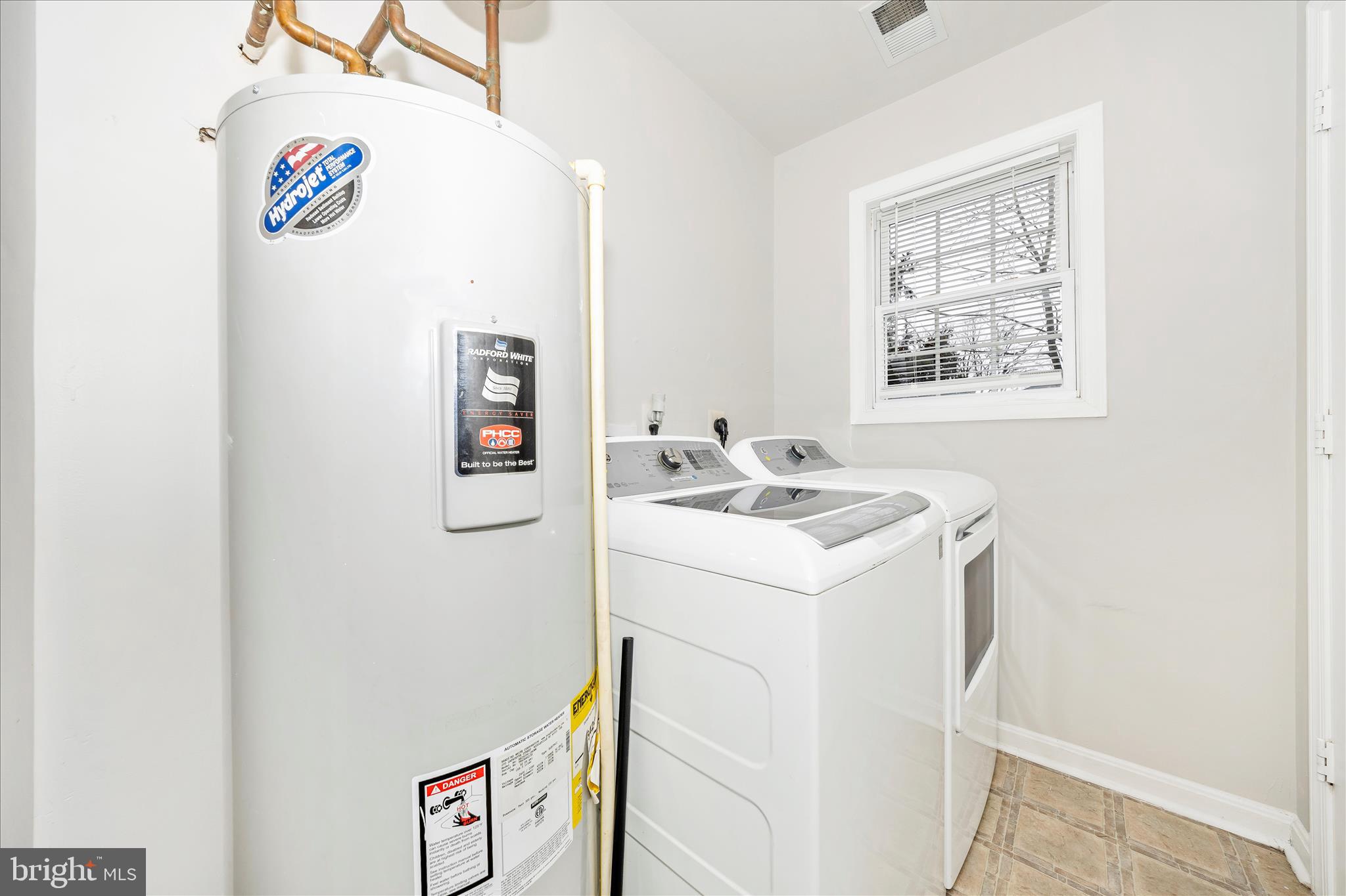 915 ROSE HILL AVENUE B